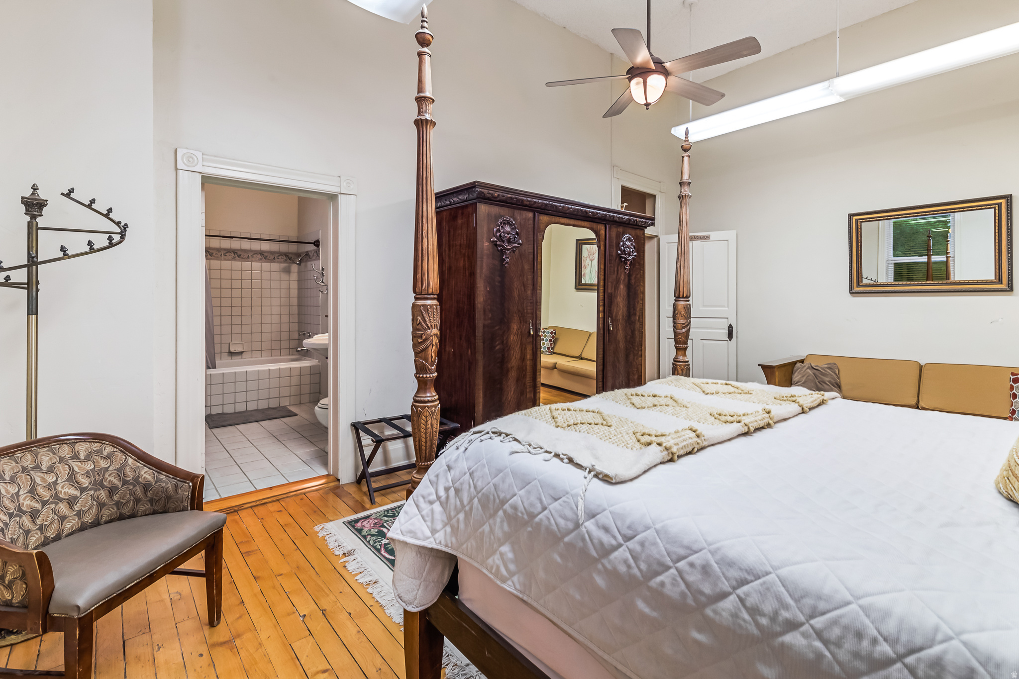 main property photo 45