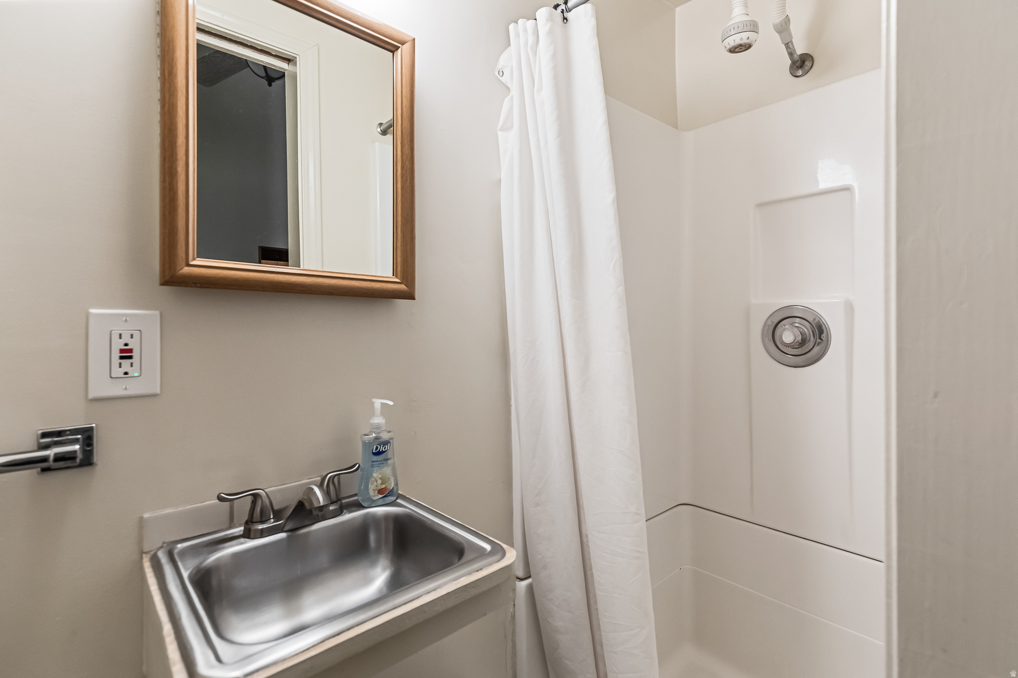 main property photo 76