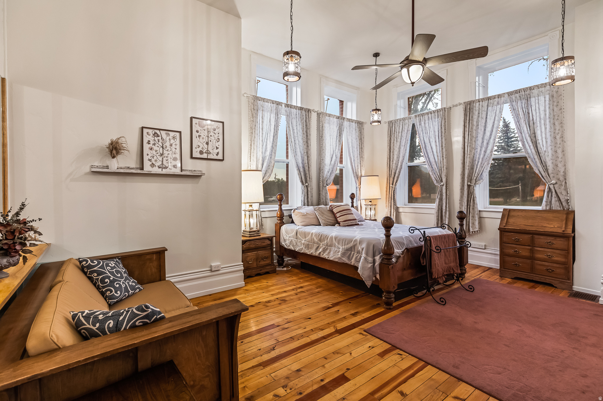 main property photo 77