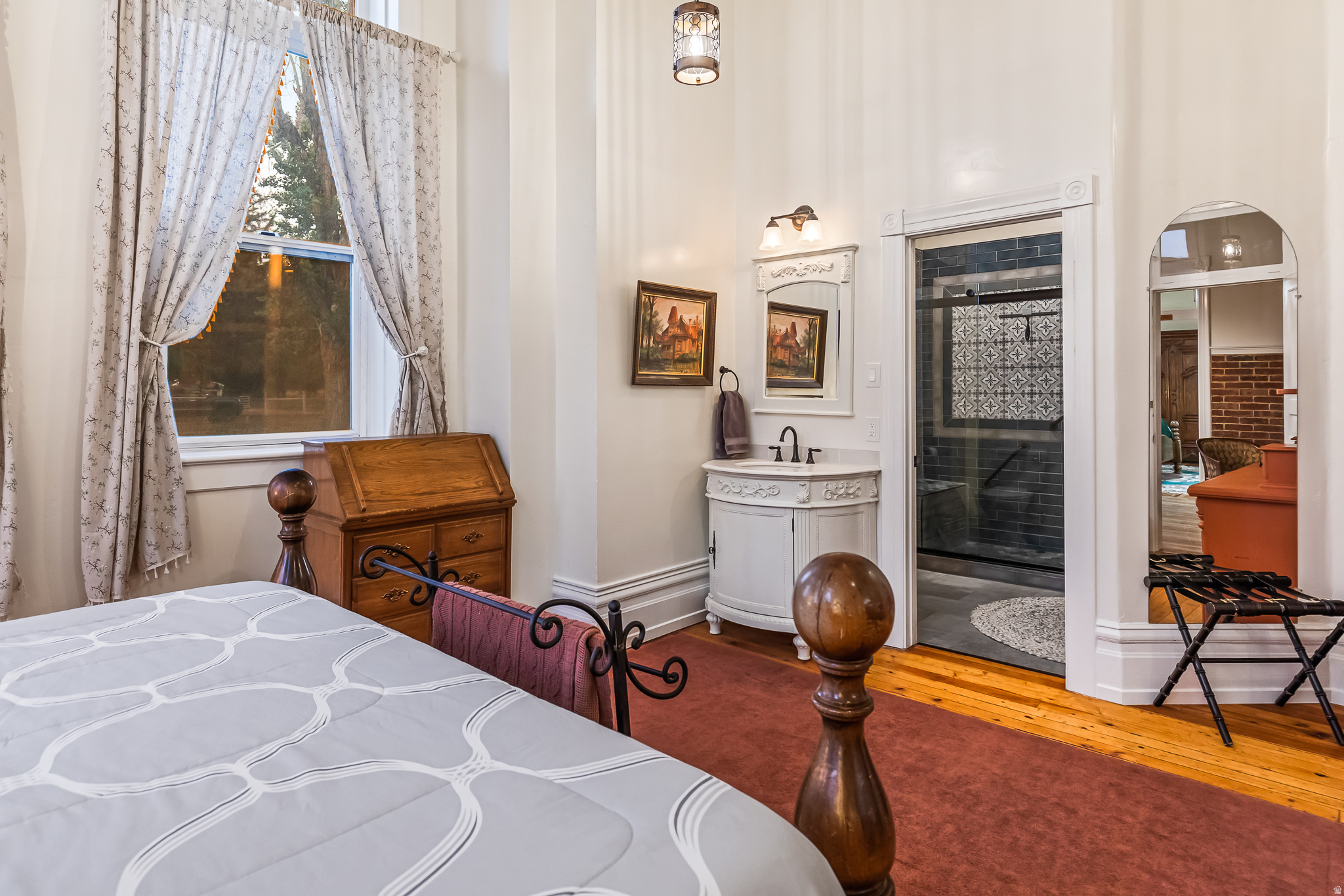 main property photo 78