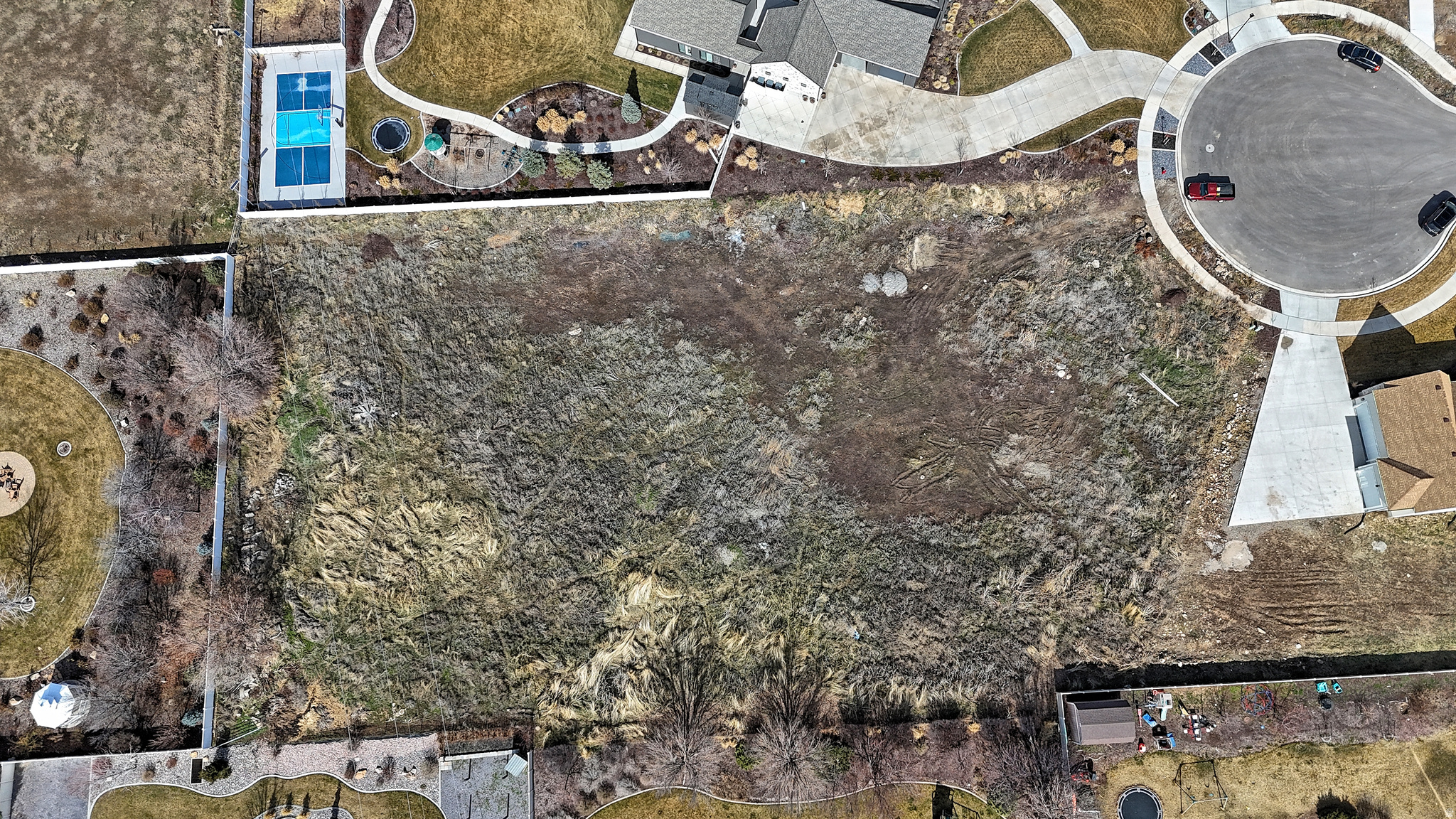 main property photo 9