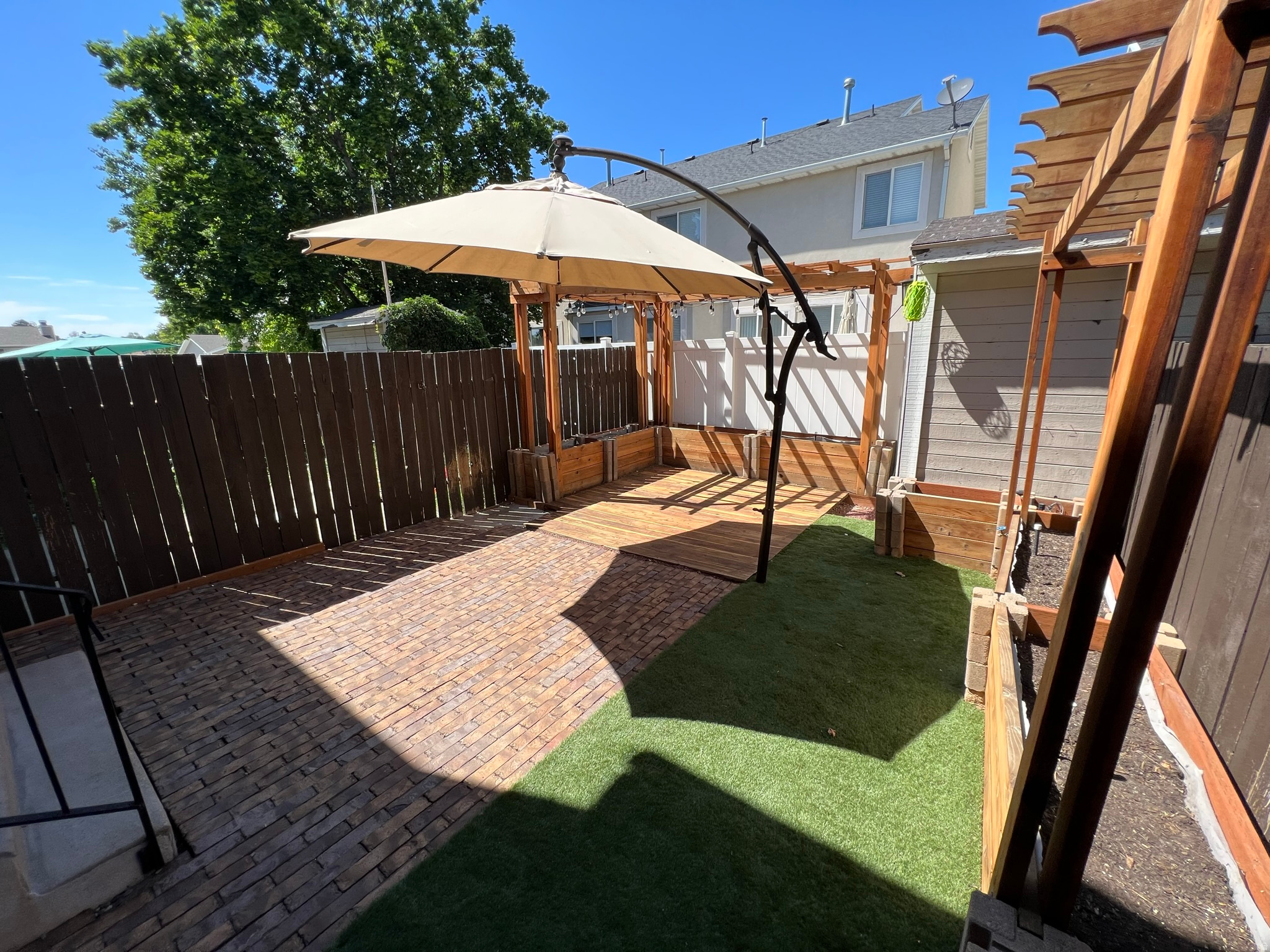 main property photo 22