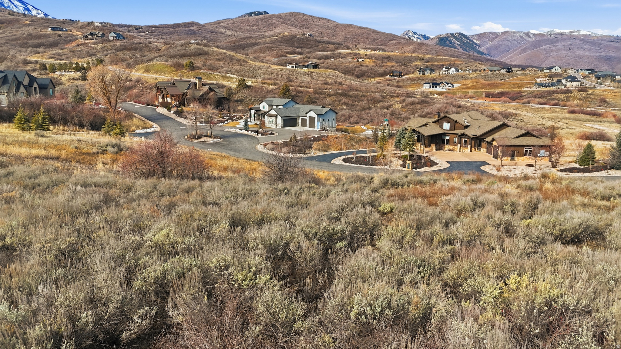 main property photo 11