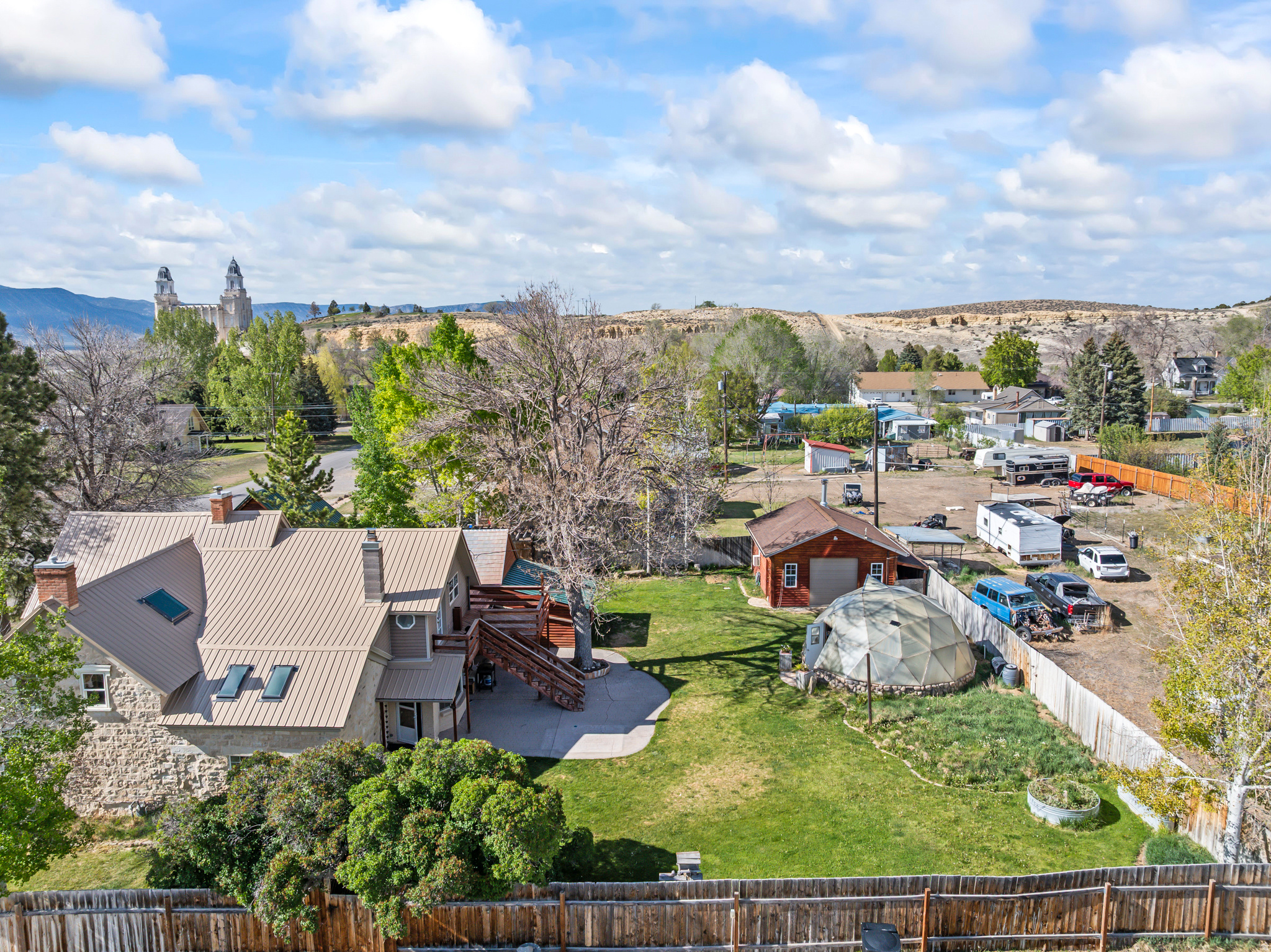 main property photo 29