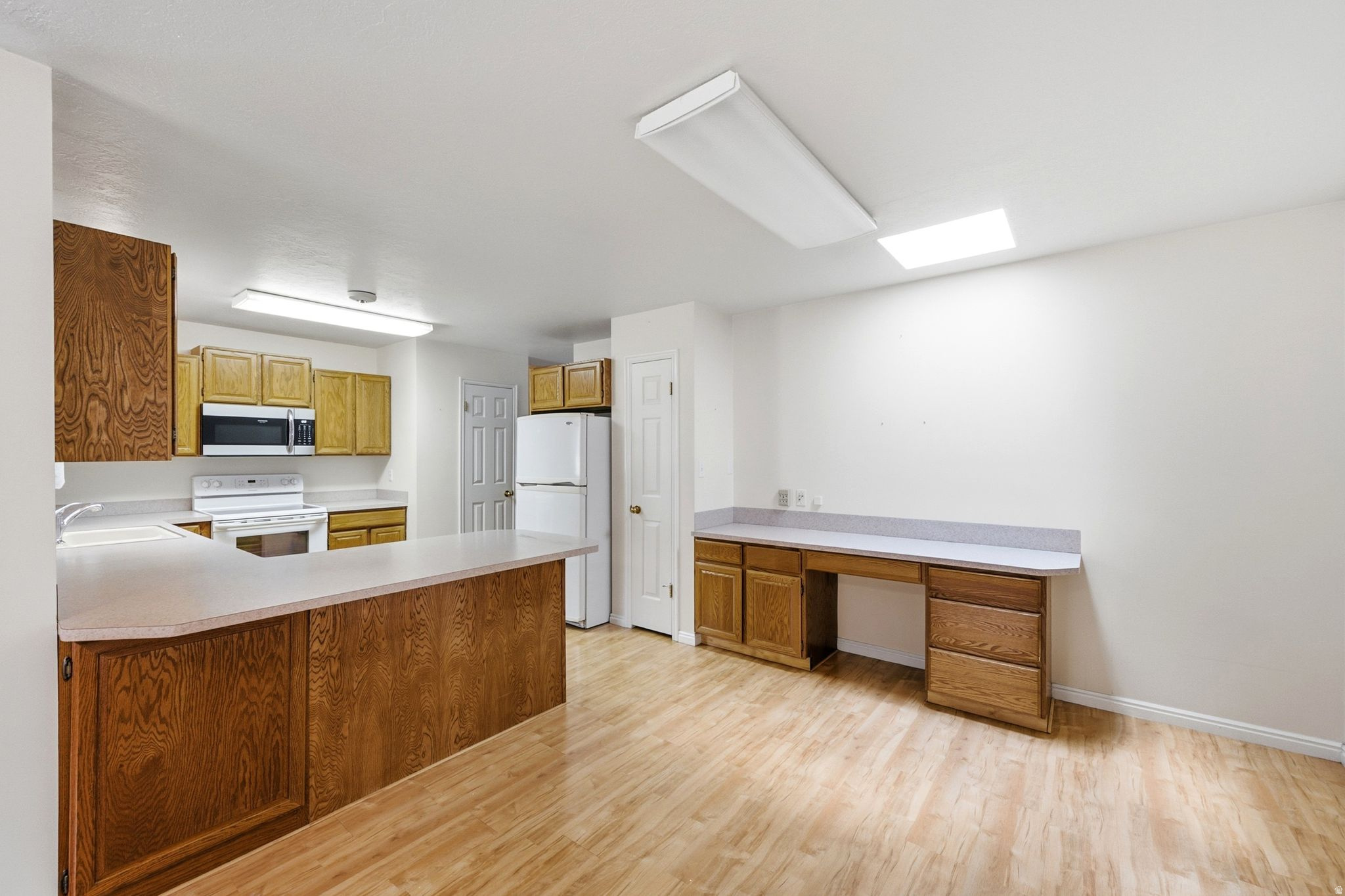 main property photo 9
