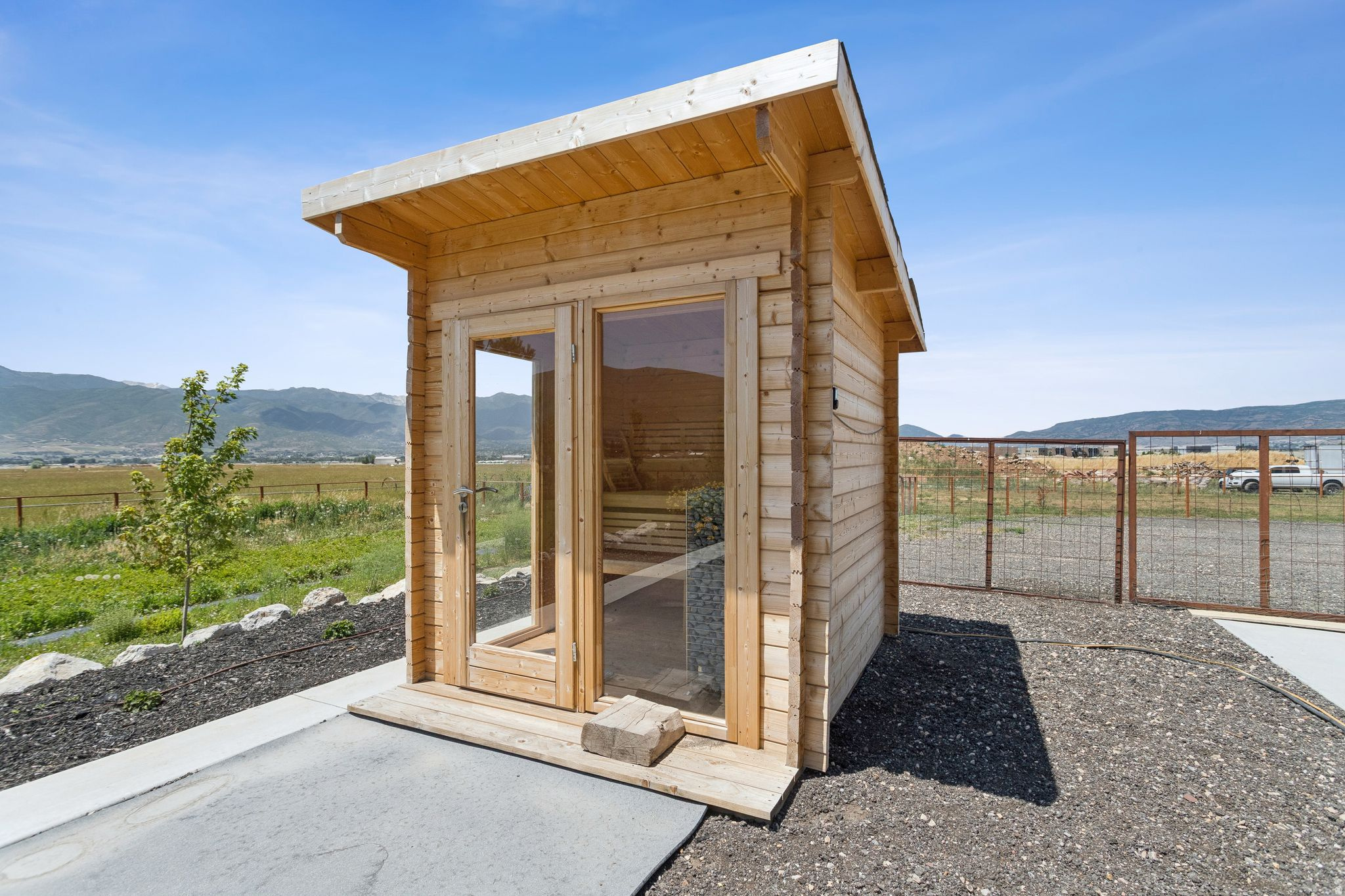 main property photo 66