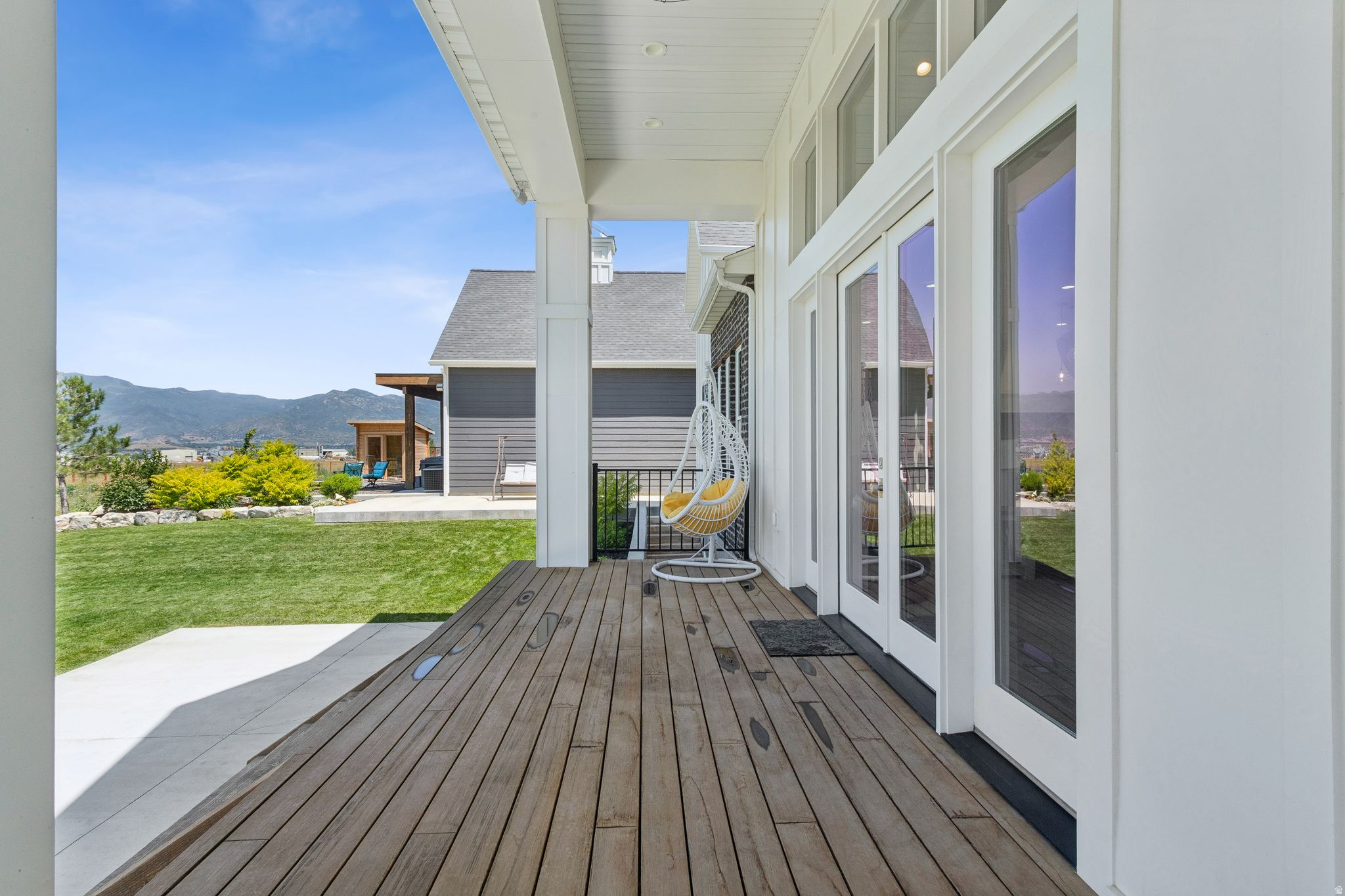 main property photo 78