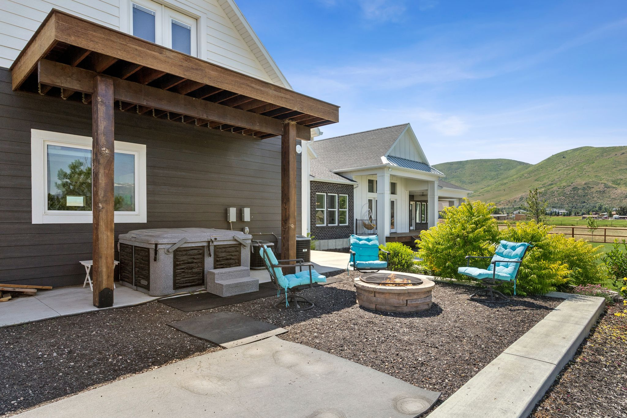 main property photo 83