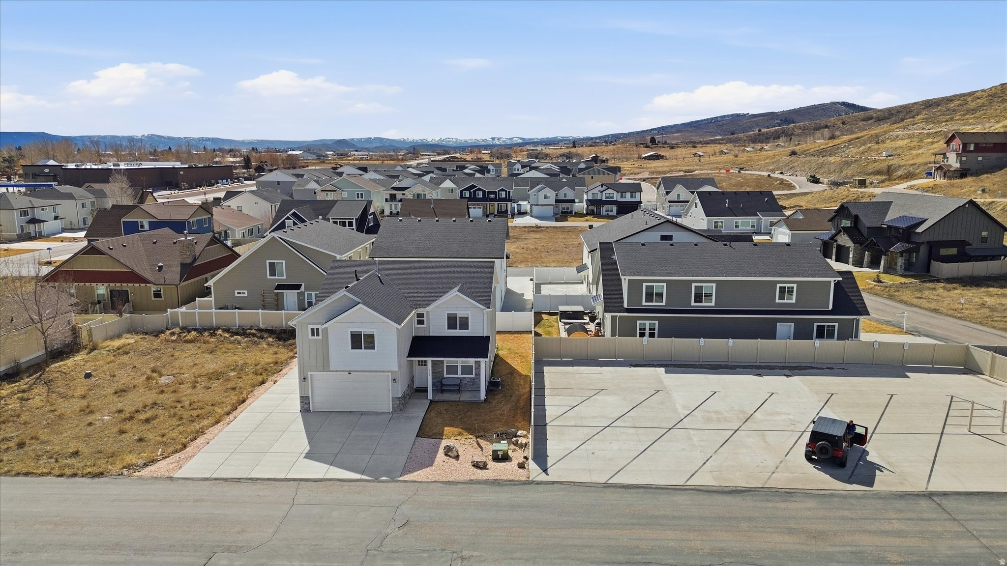 main property photo 45