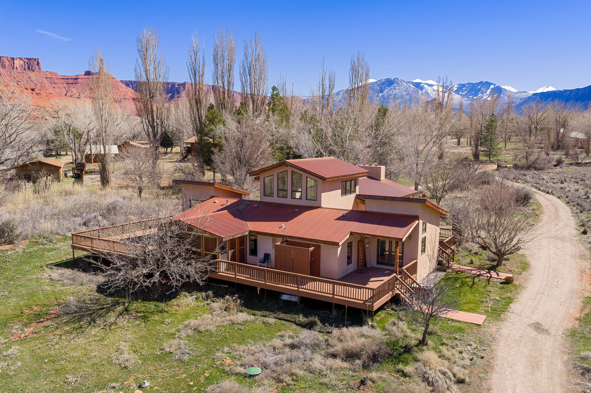 main property photo 45