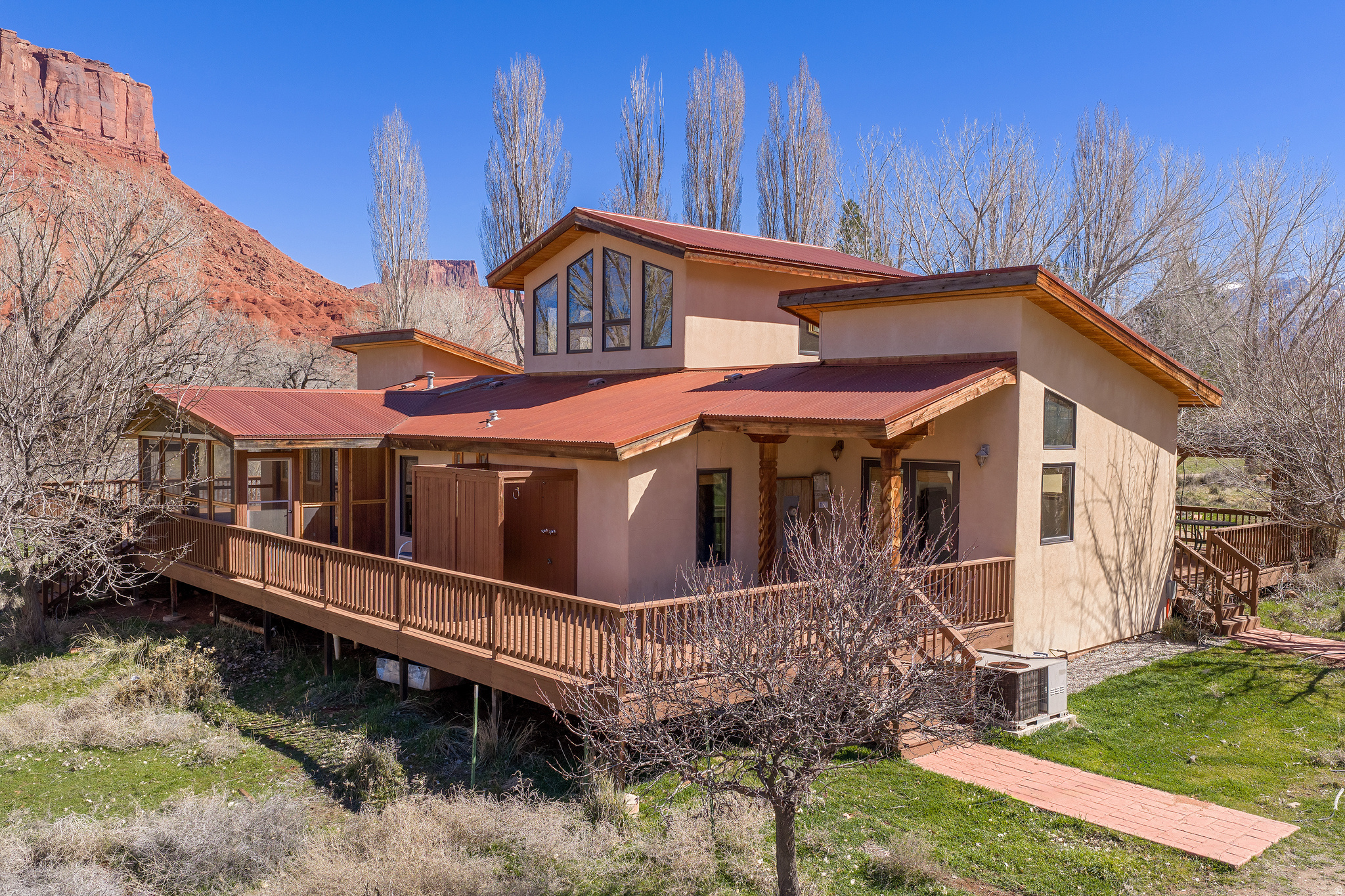 main property photo 5