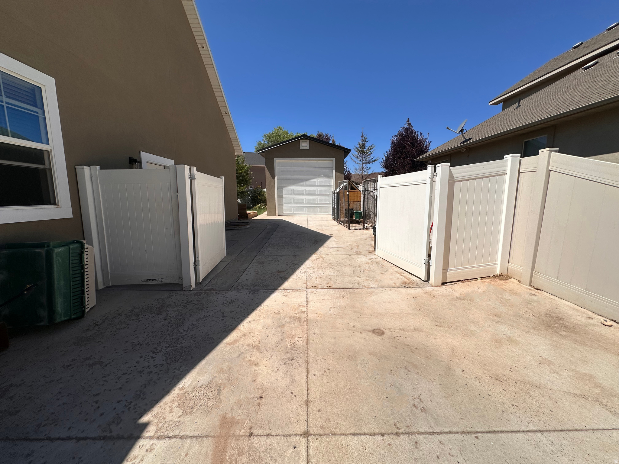 main property photo 48