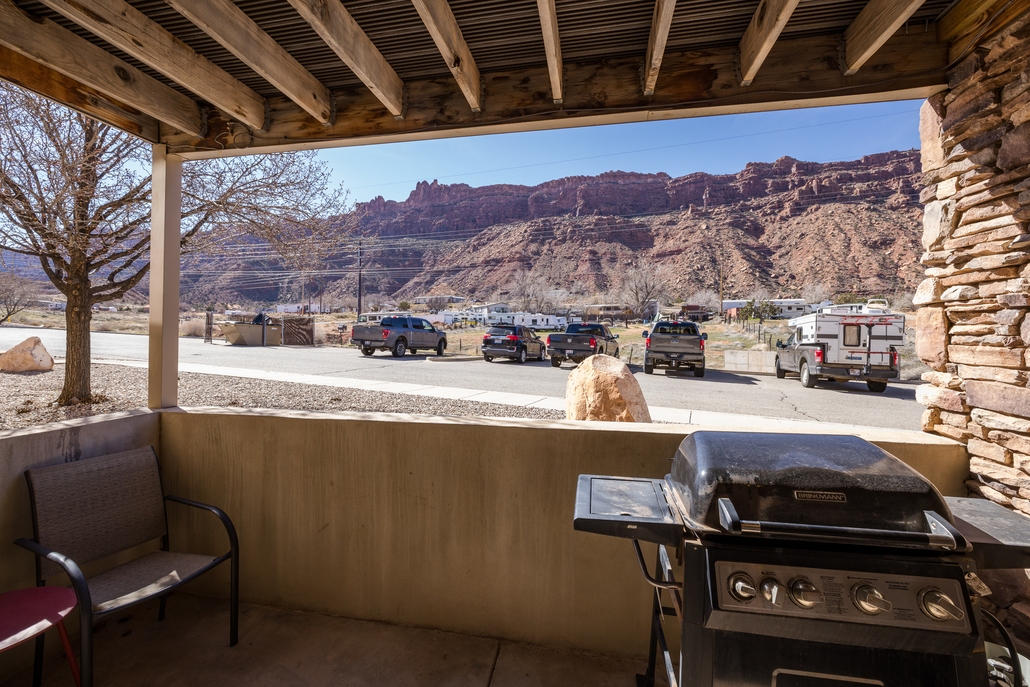 main property photo 19