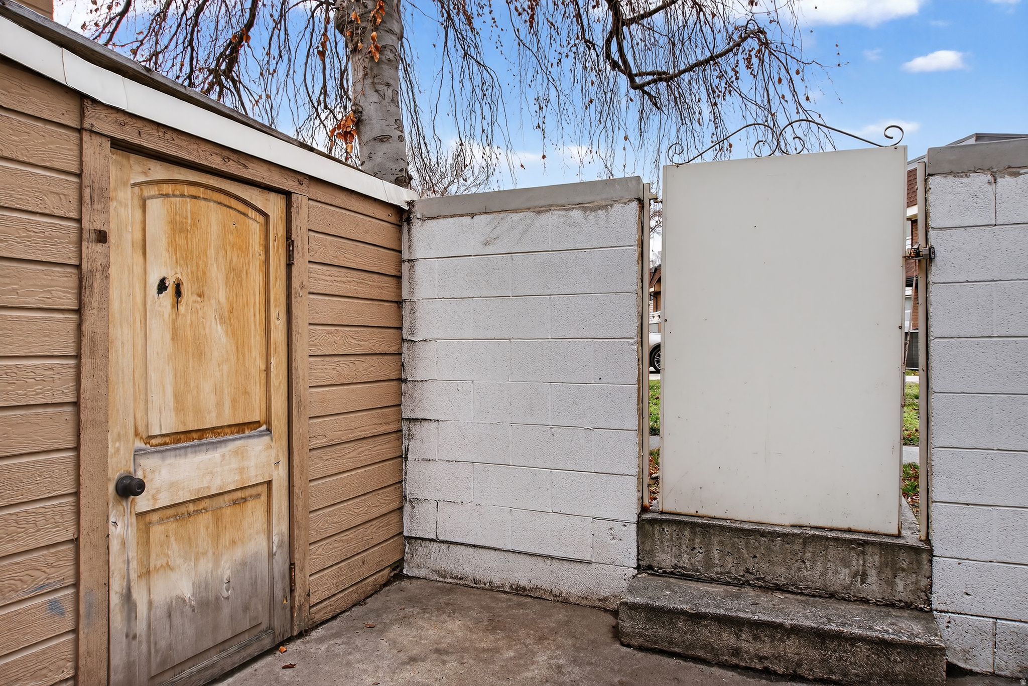 main property photo 25