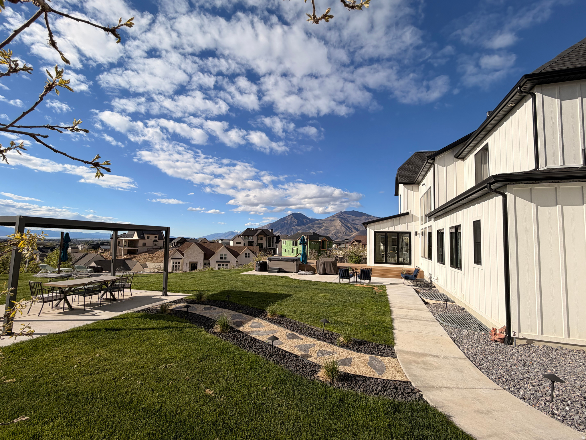 main property photo 51