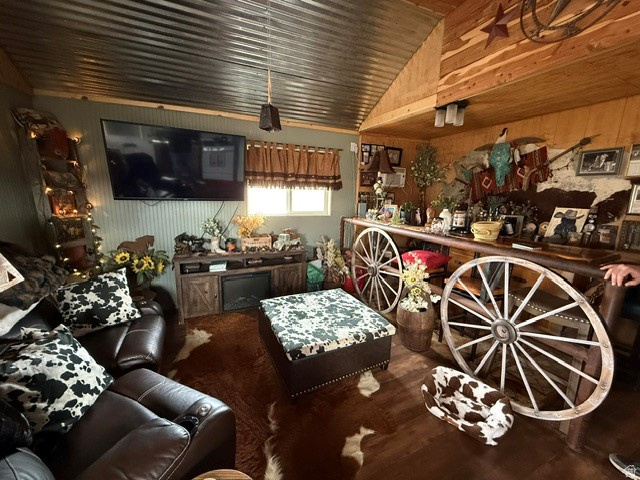 main property photo 50