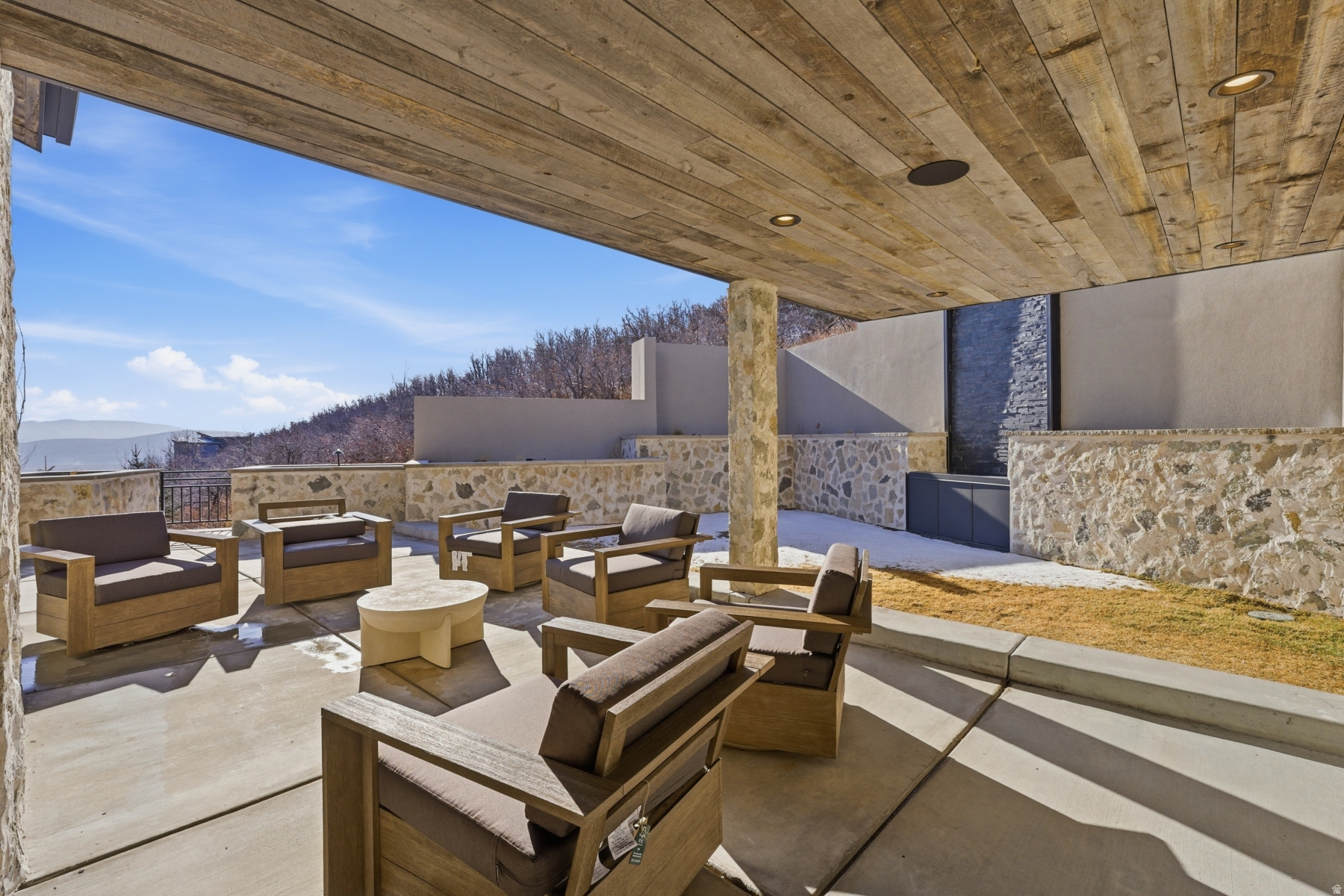 main property photo 58