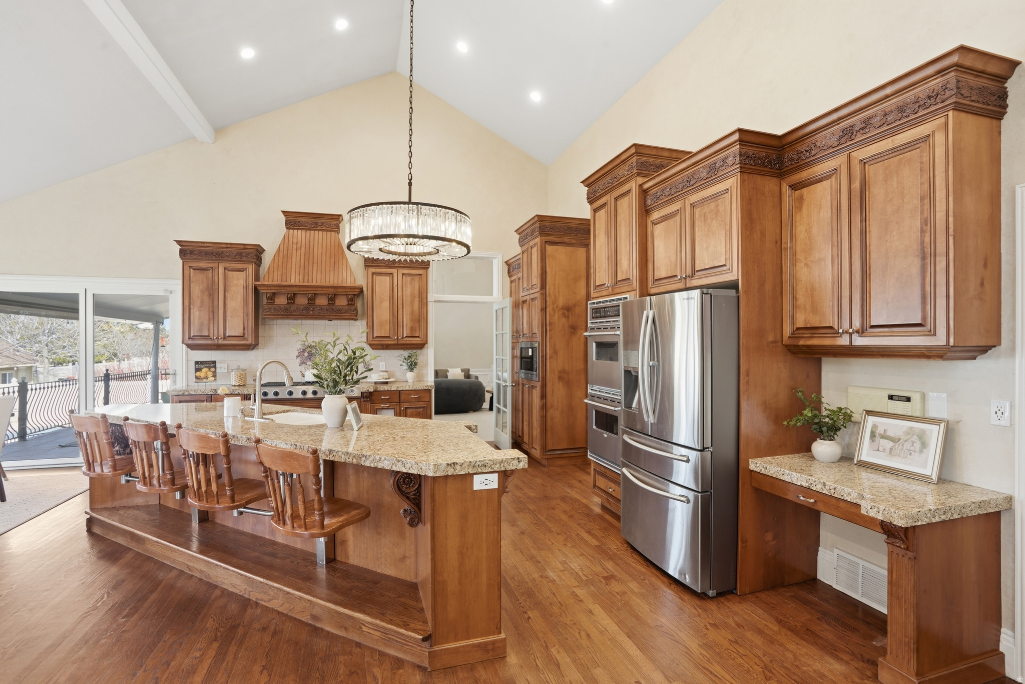 main property photo 17