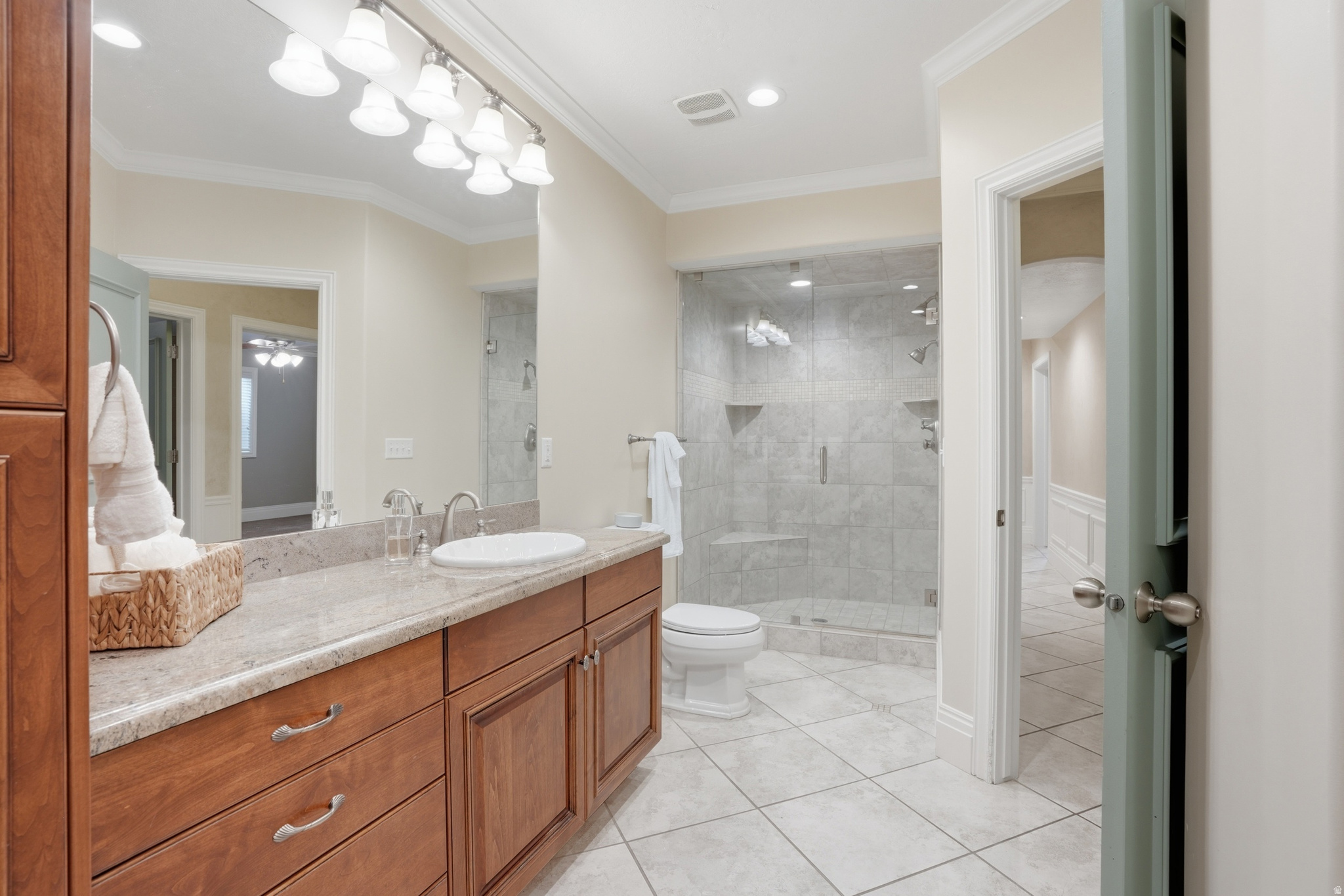 main property photo 79
