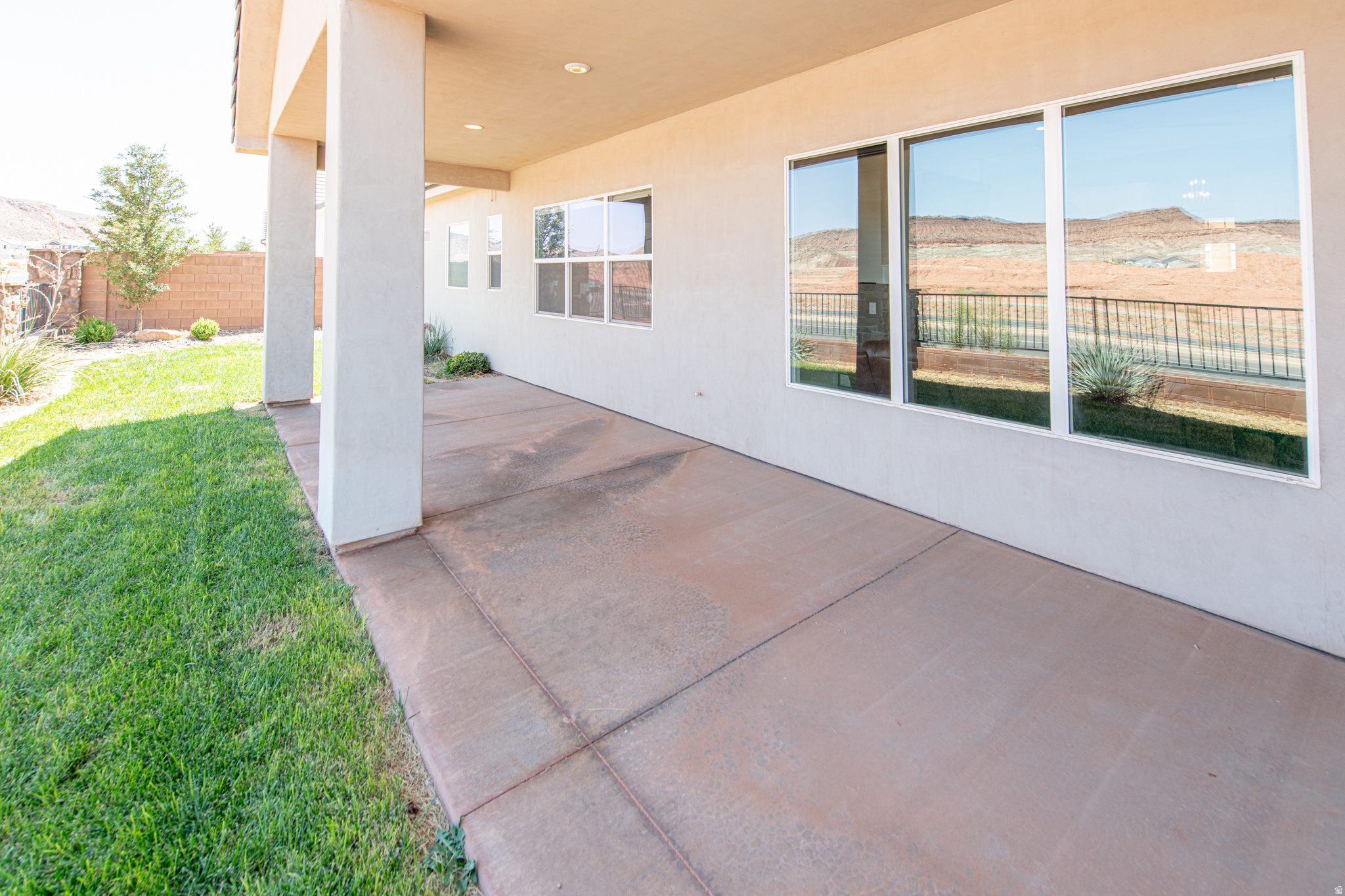 main property photo 26