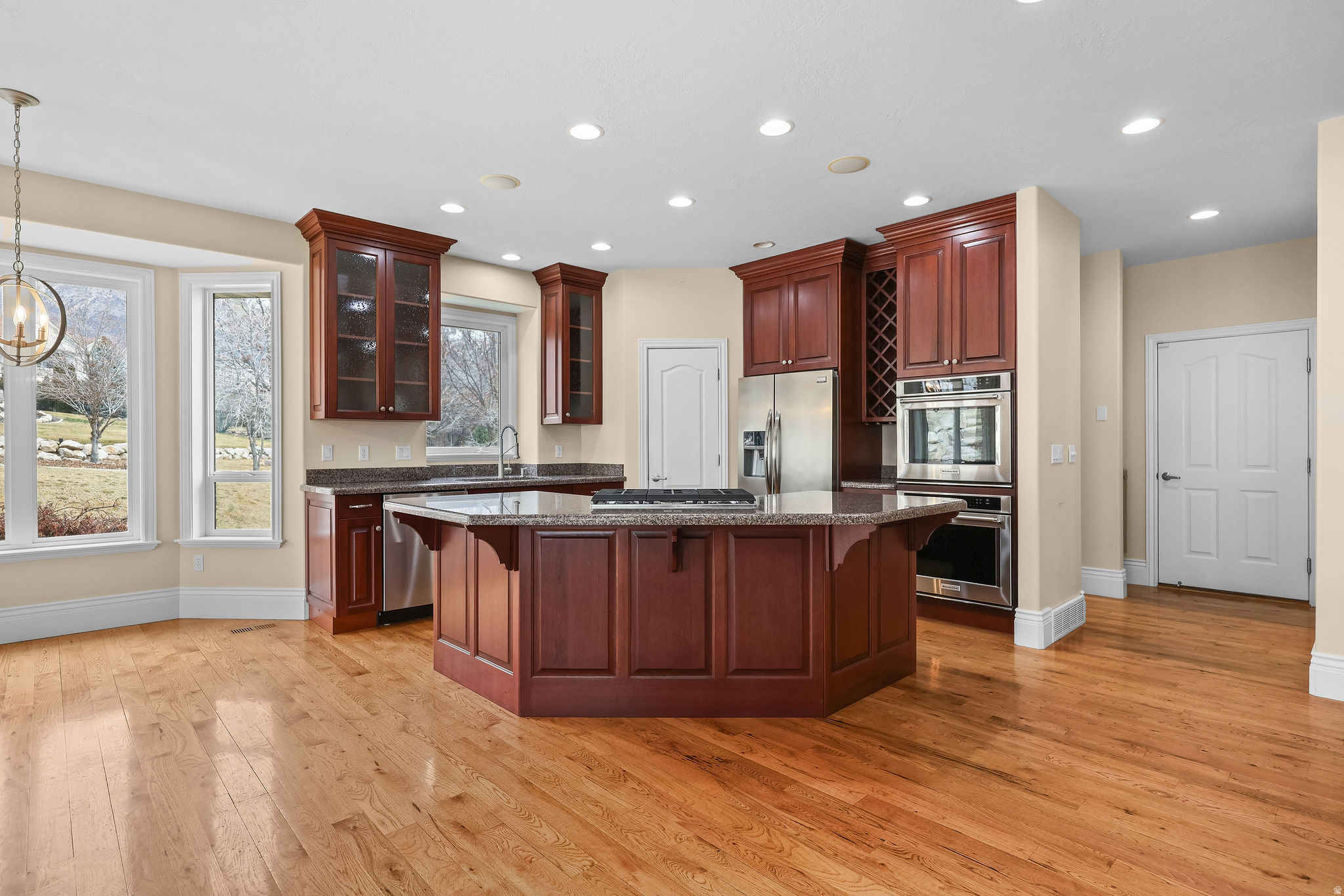 main property photo 17