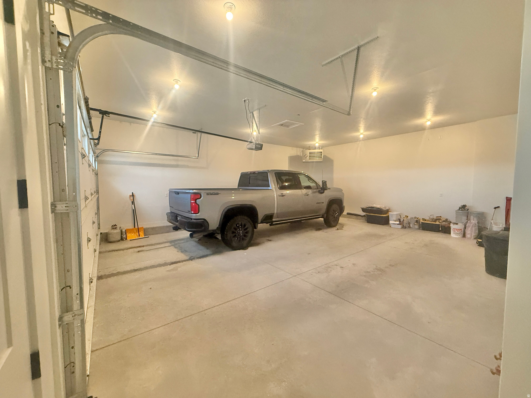 main property photo 67