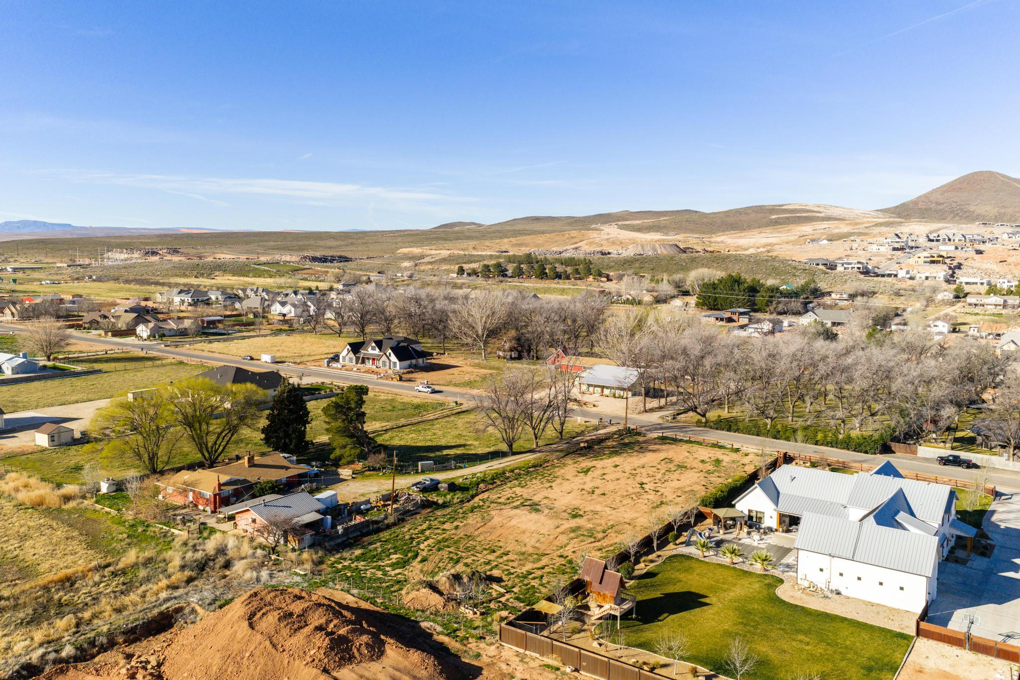 main property photo 10