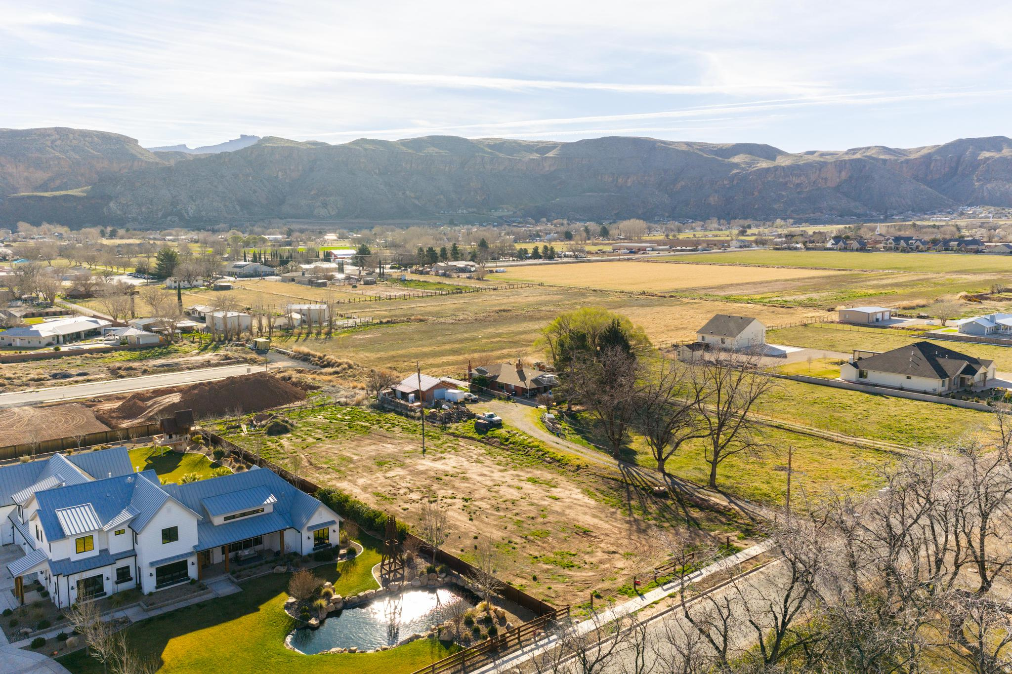 main property photo 8