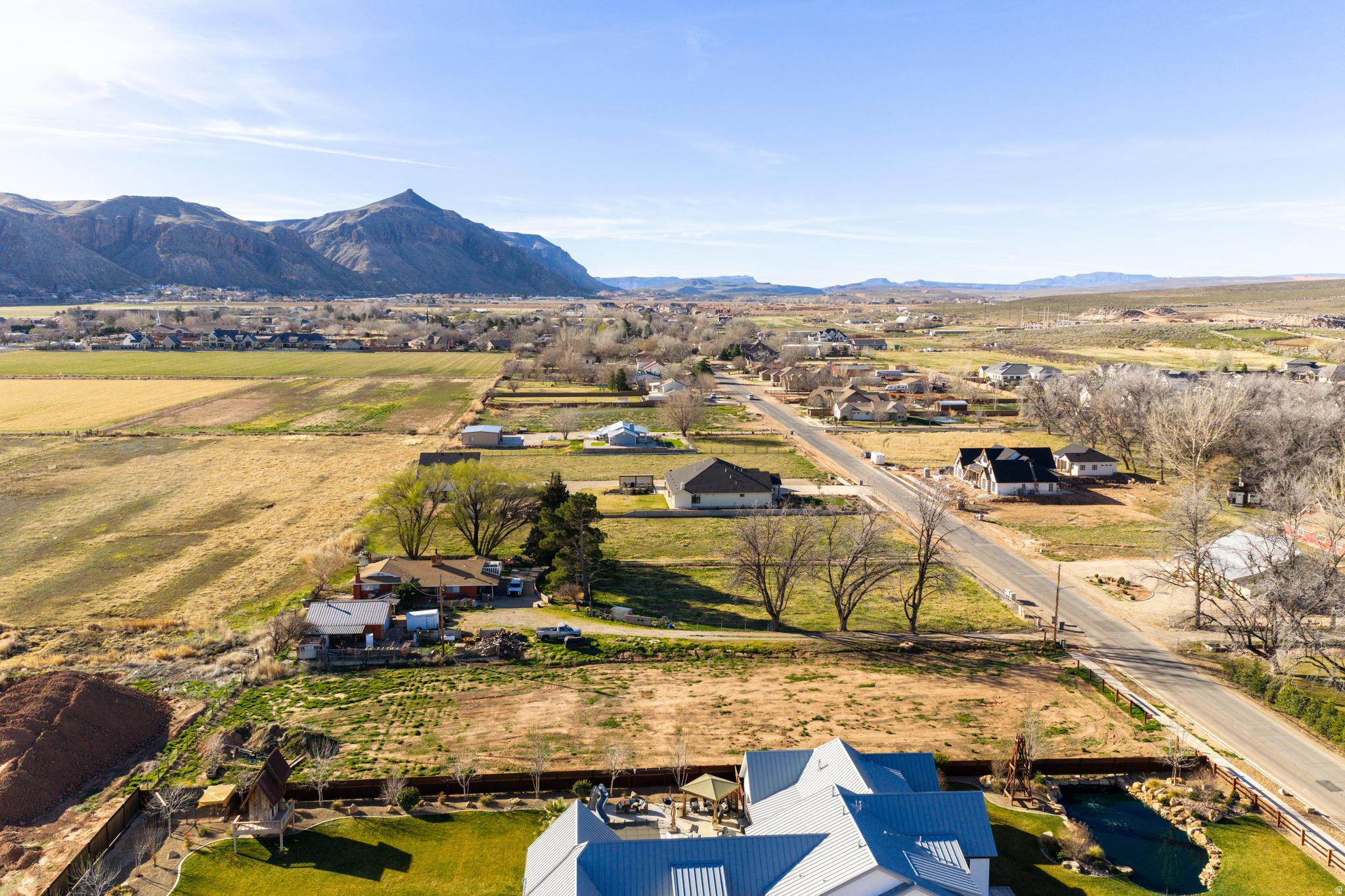 main property photo 9