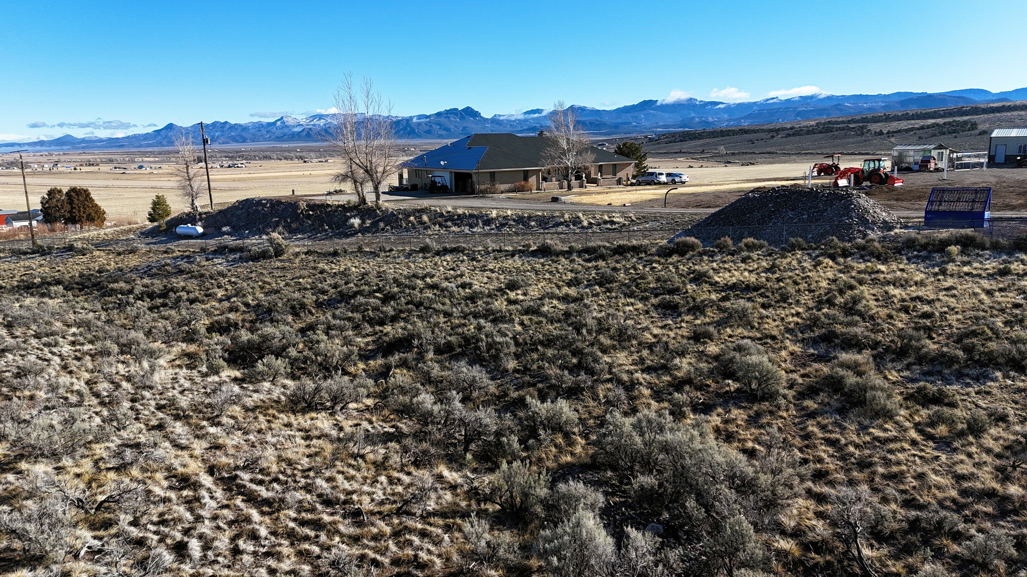 main property photo 25