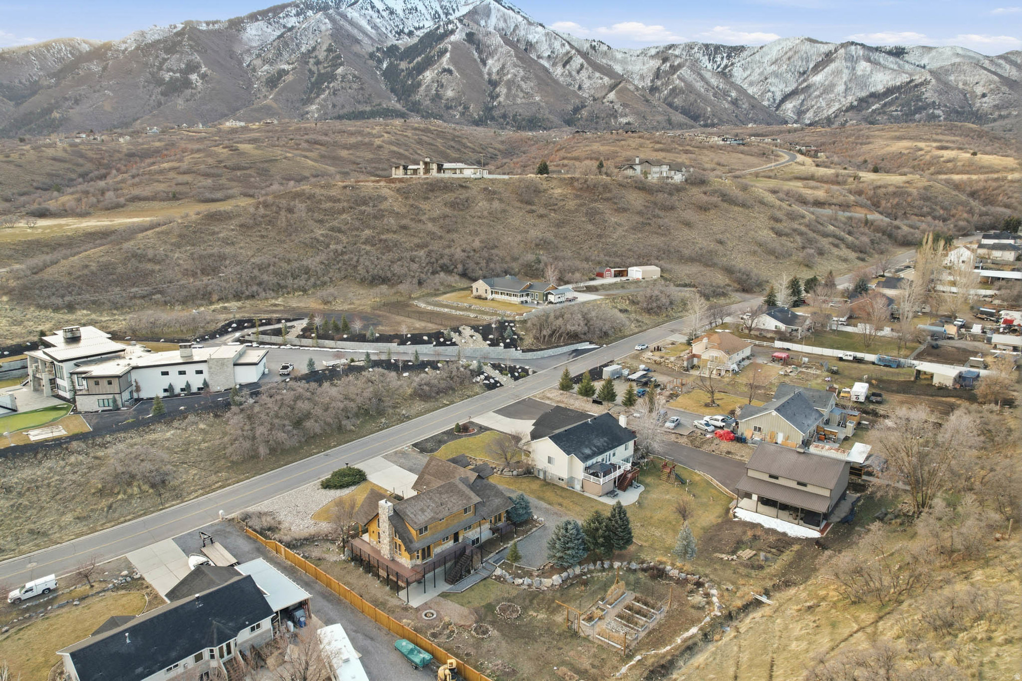 main property photo 35