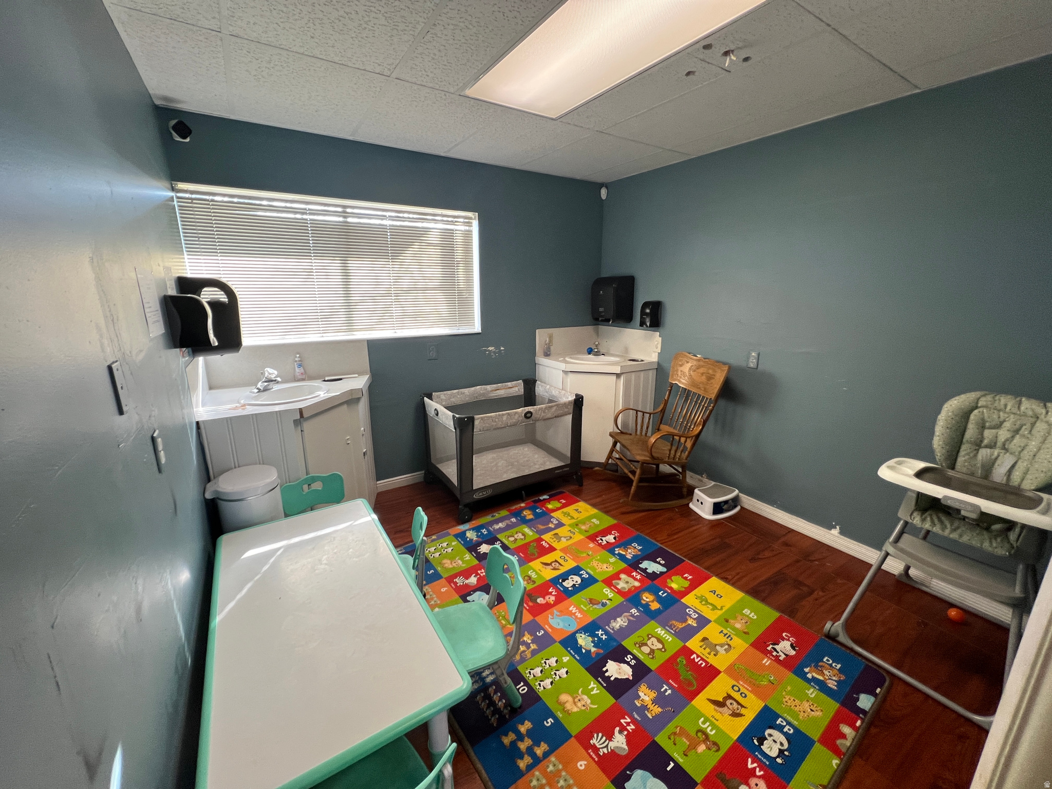 main property photo 9