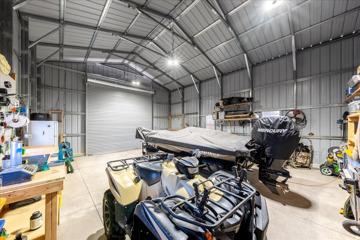 main property photo 70