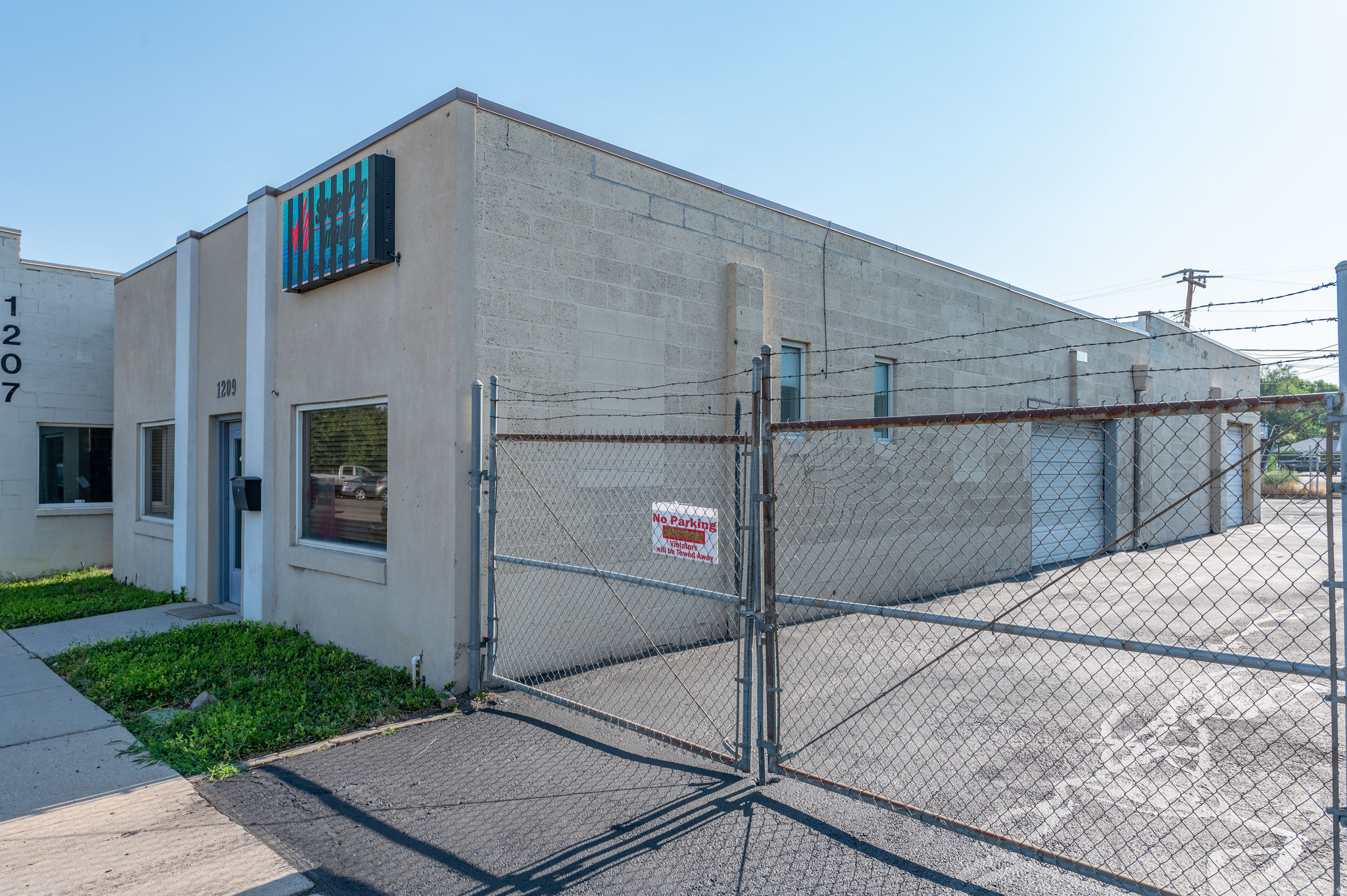 main property photo 16