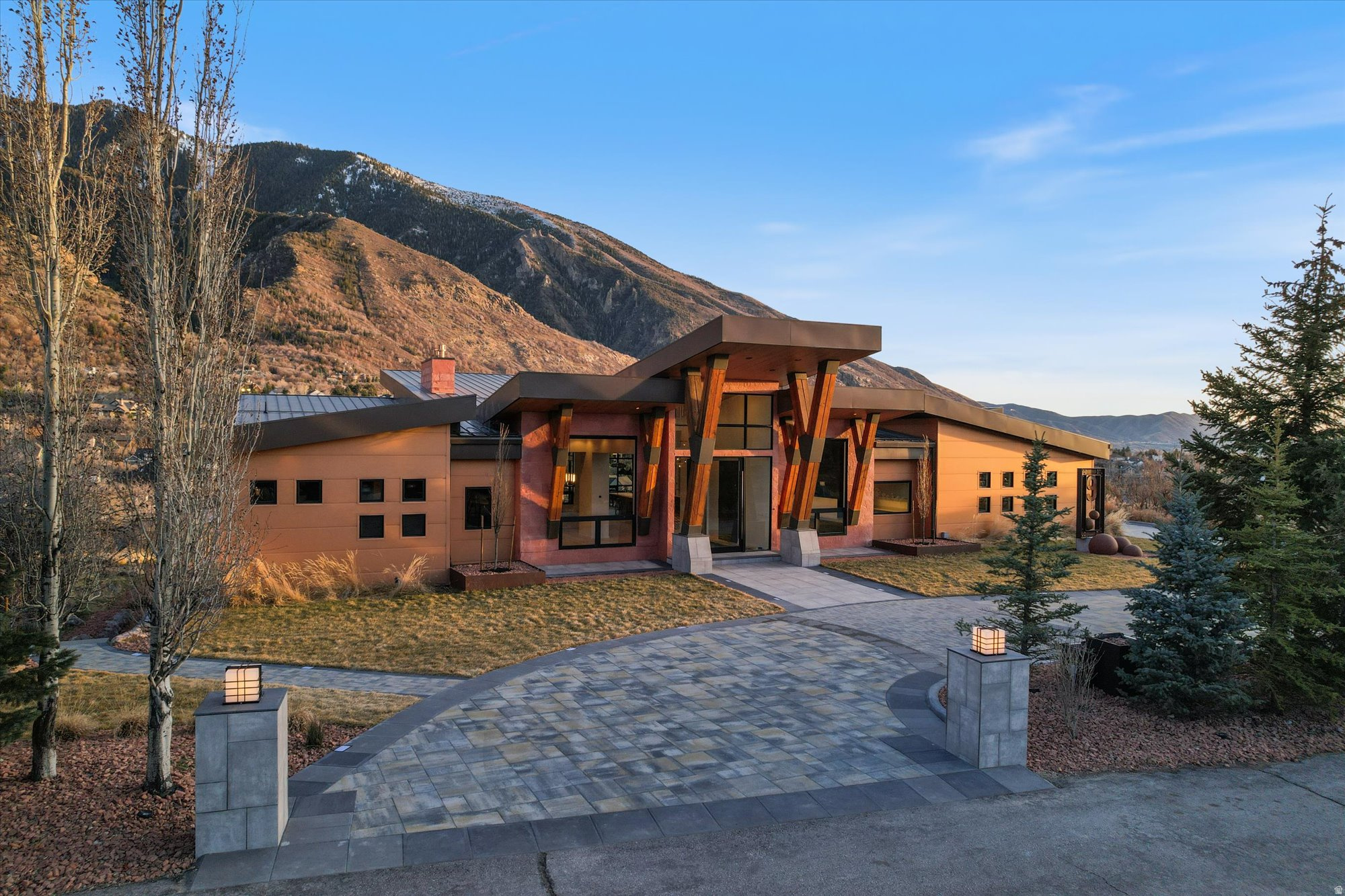 main property photo 12