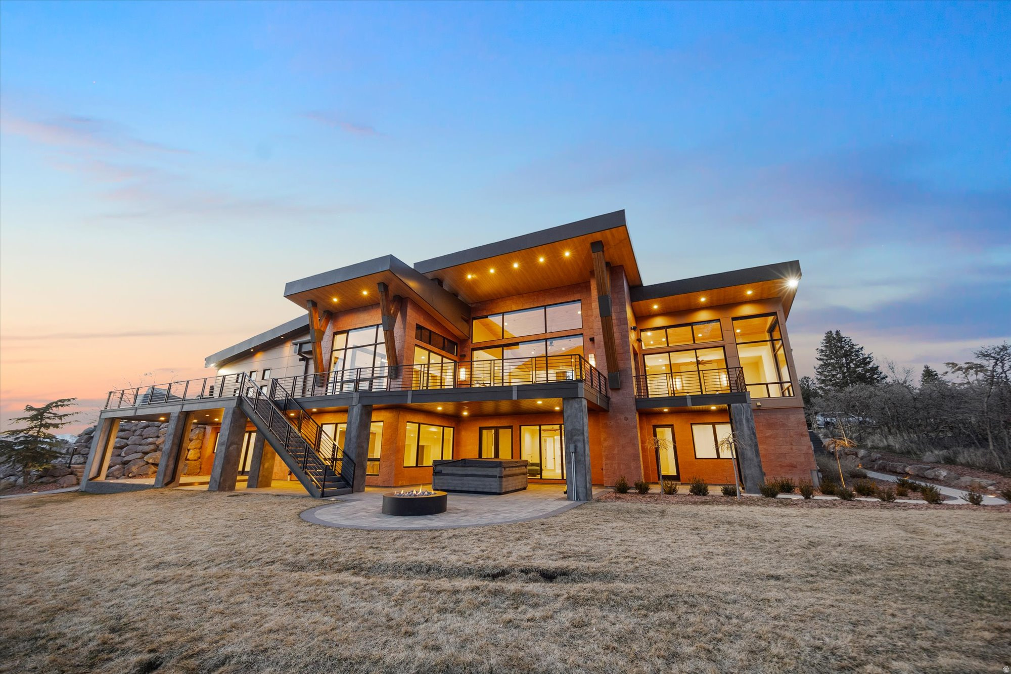 main property photo 5