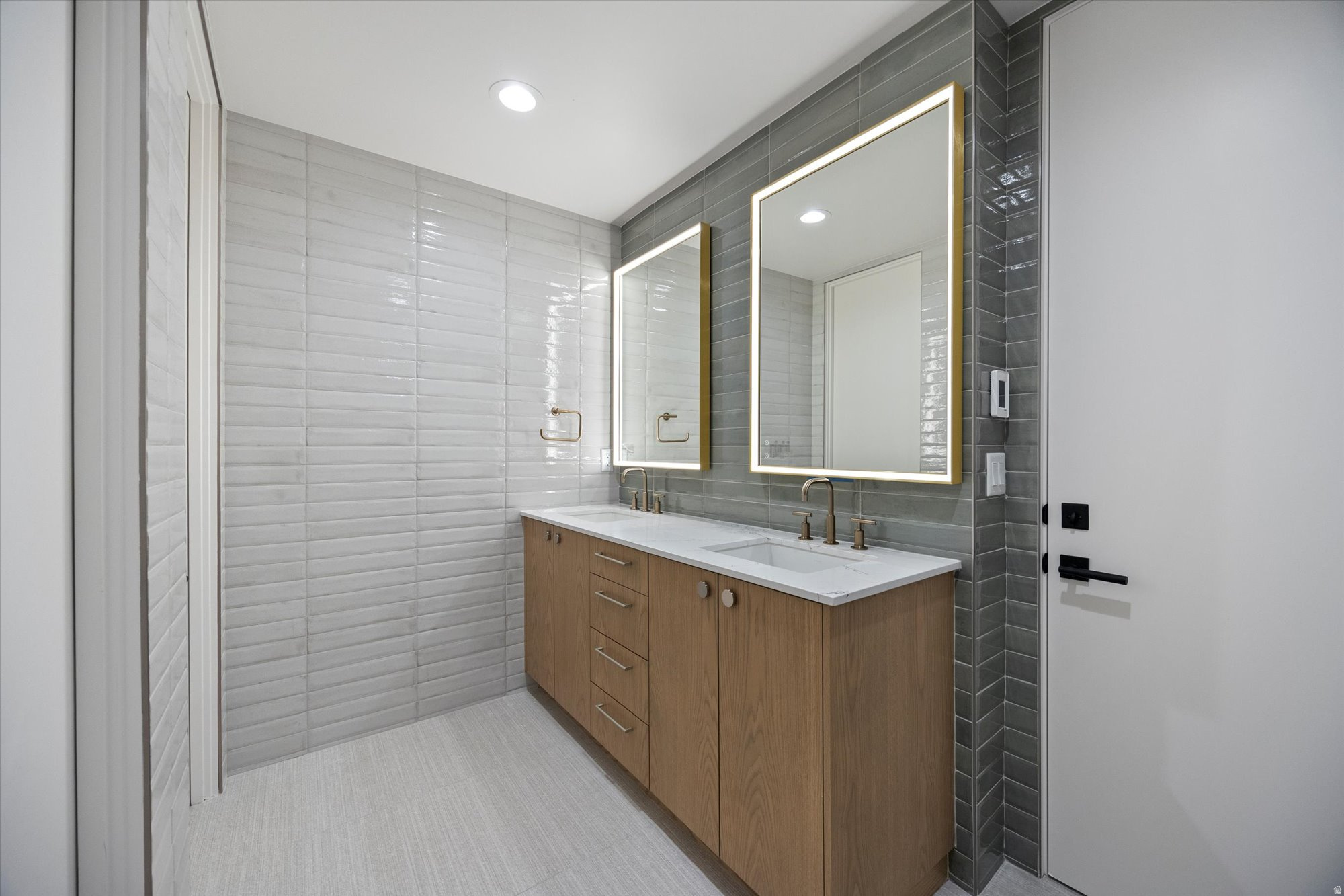 main property photo 77