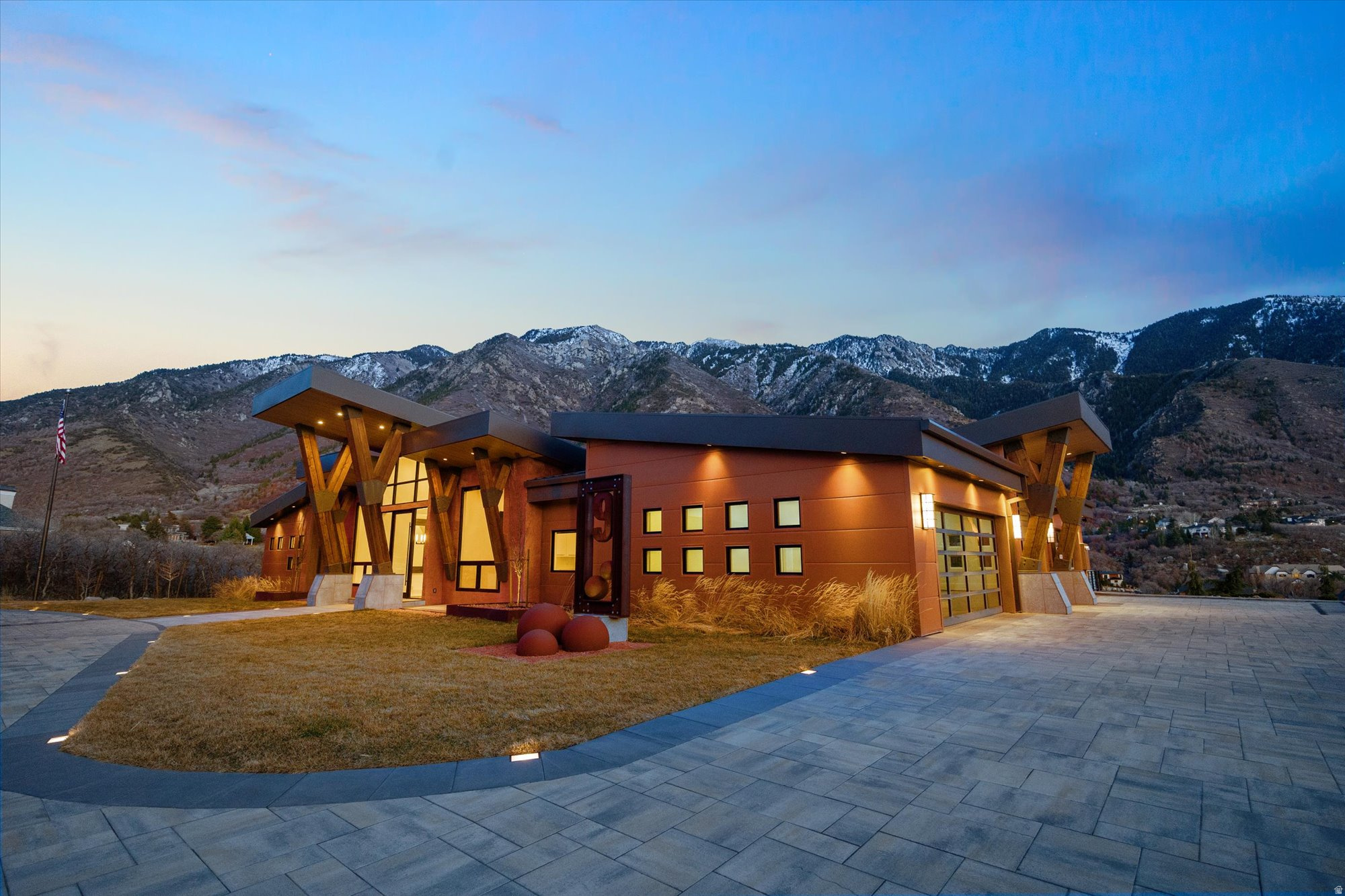 main property photo 8