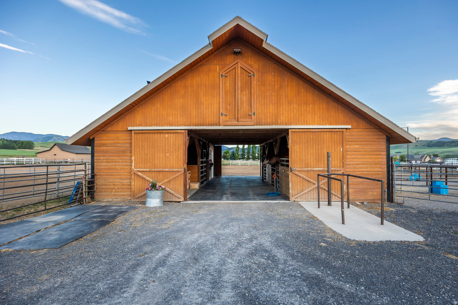 main property photo 45