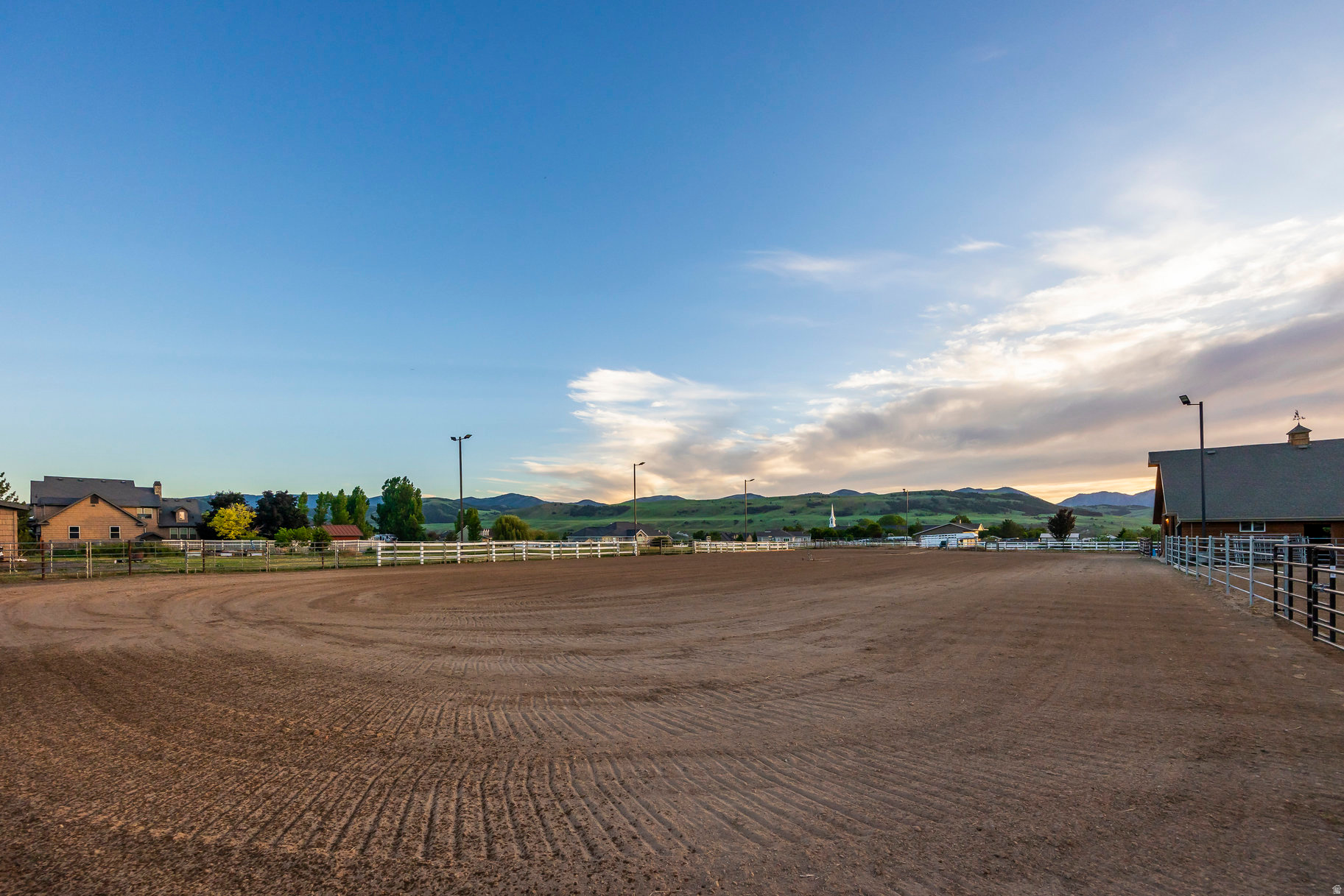 main property photo 50