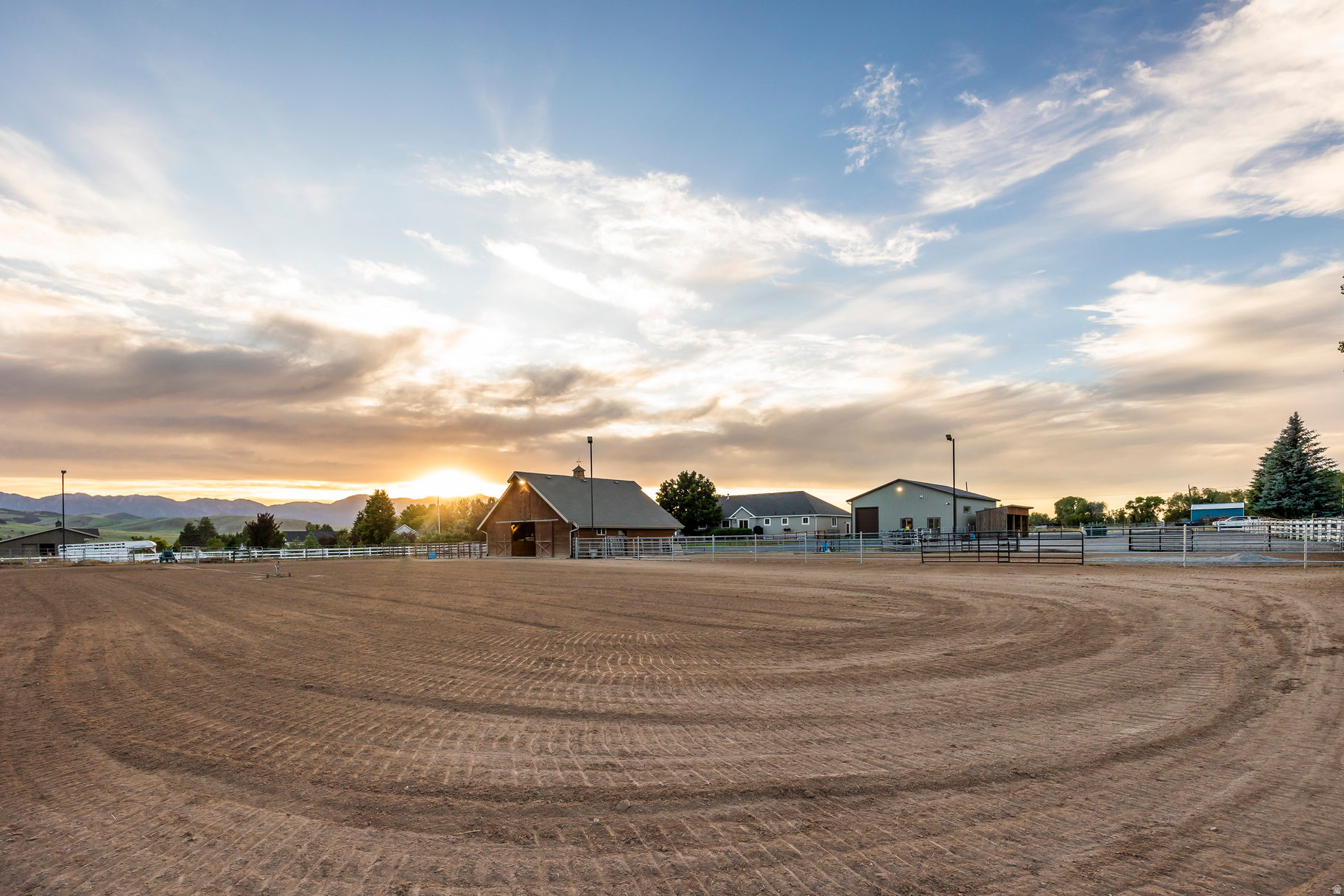 main property photo 51