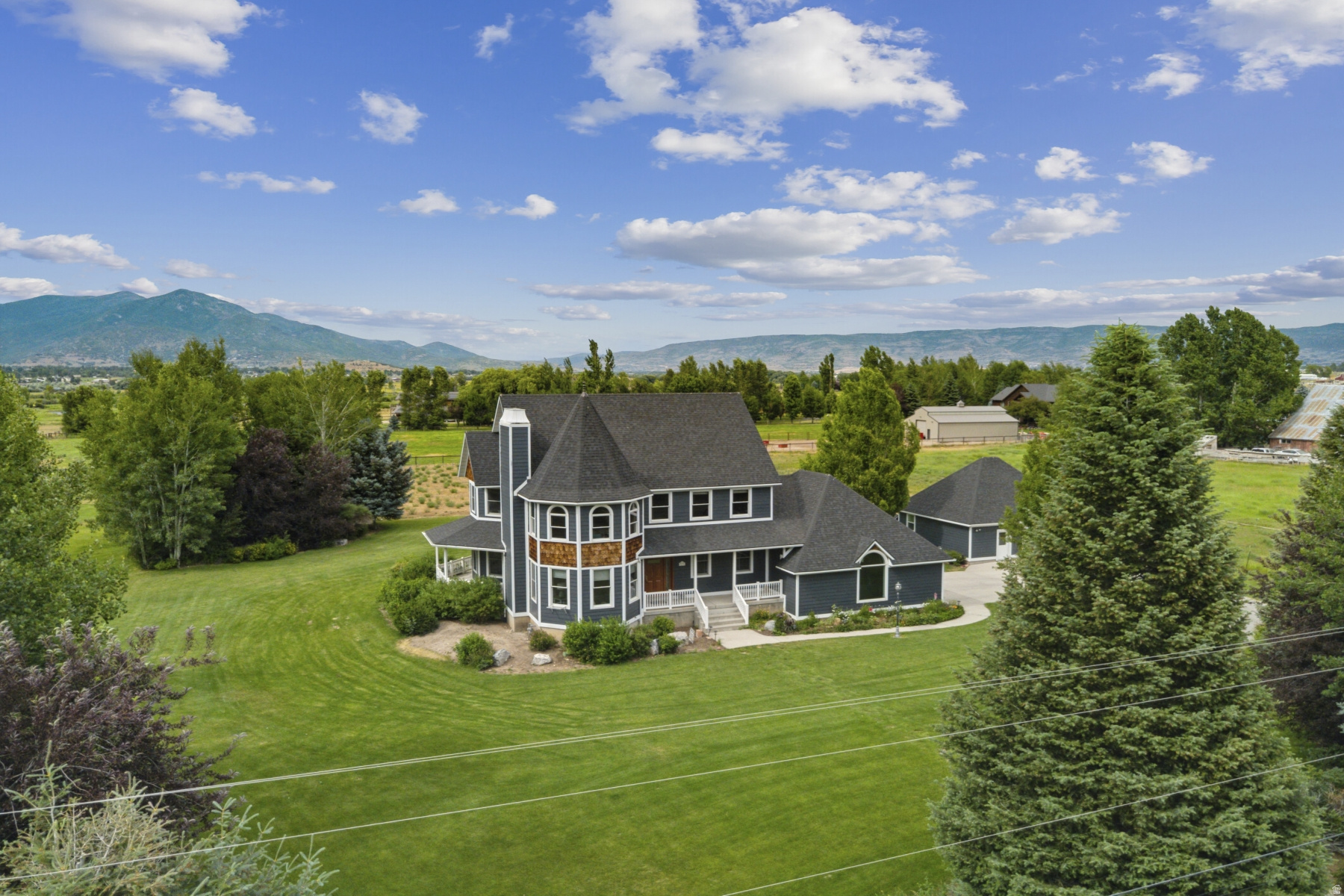 main property photo 13