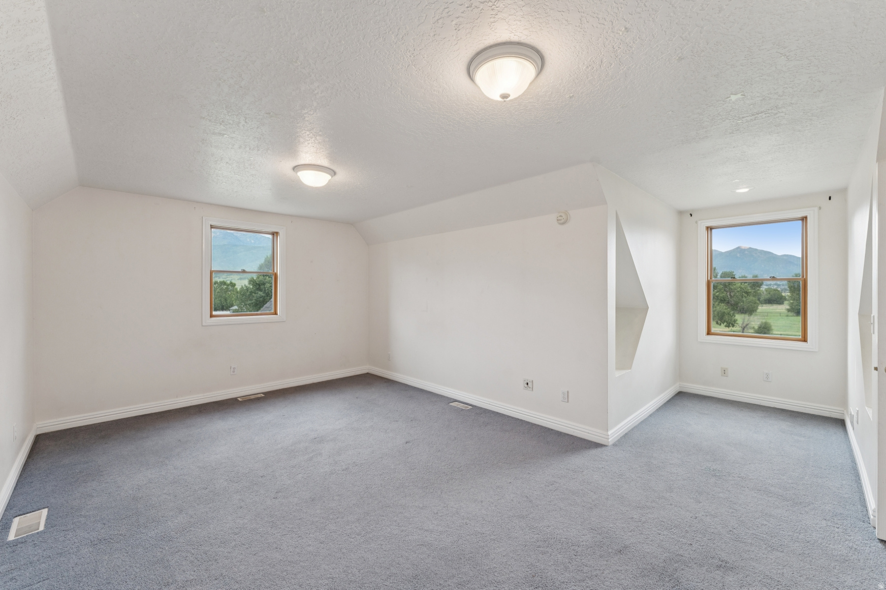 main property photo 74