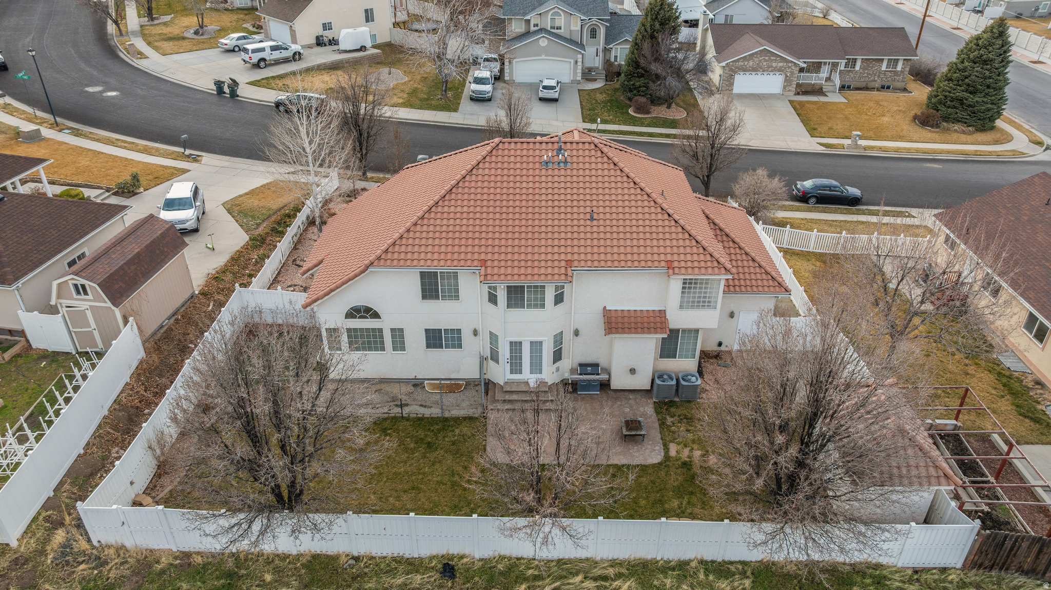 main property photo 40