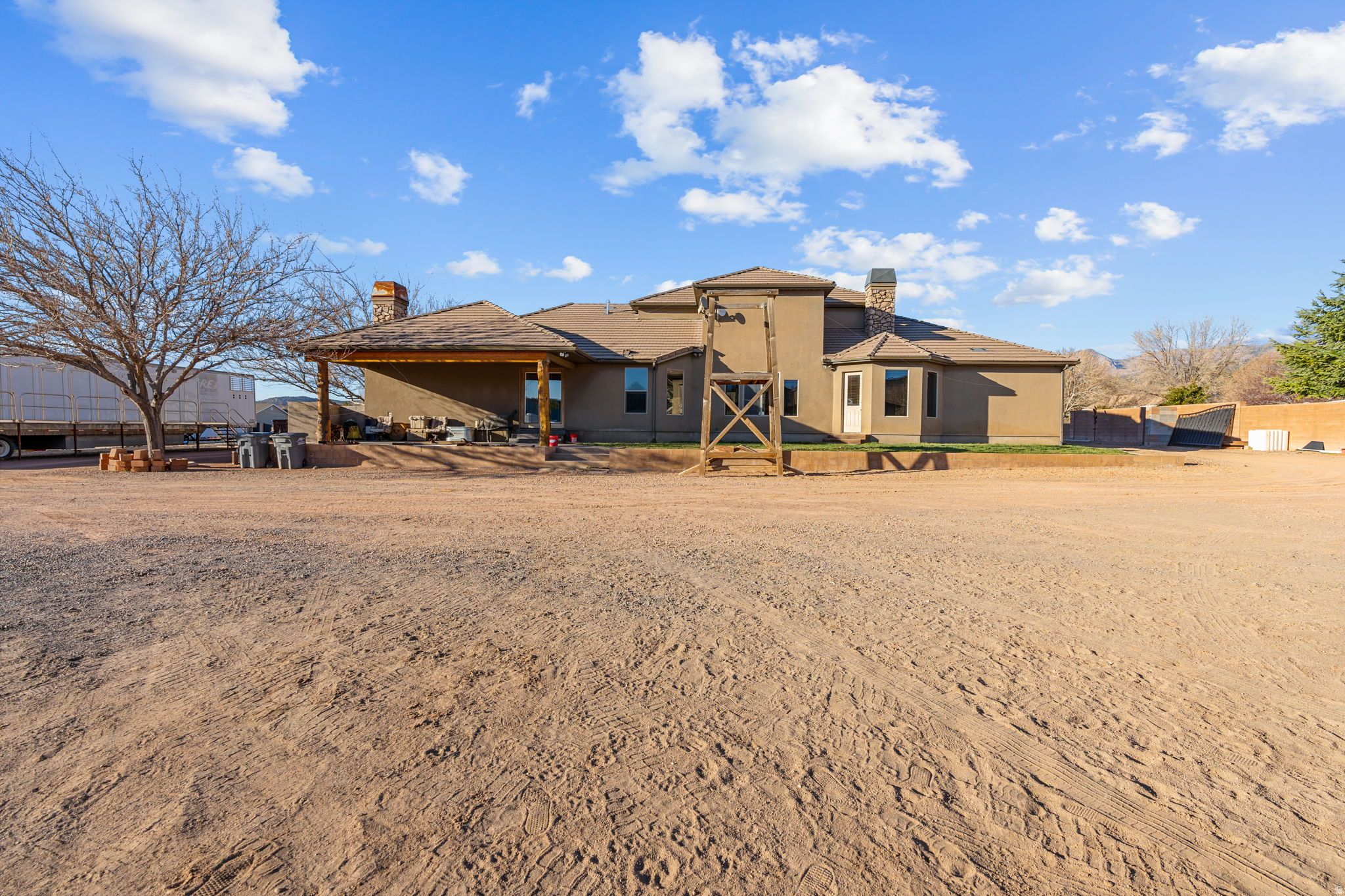 main property photo 76