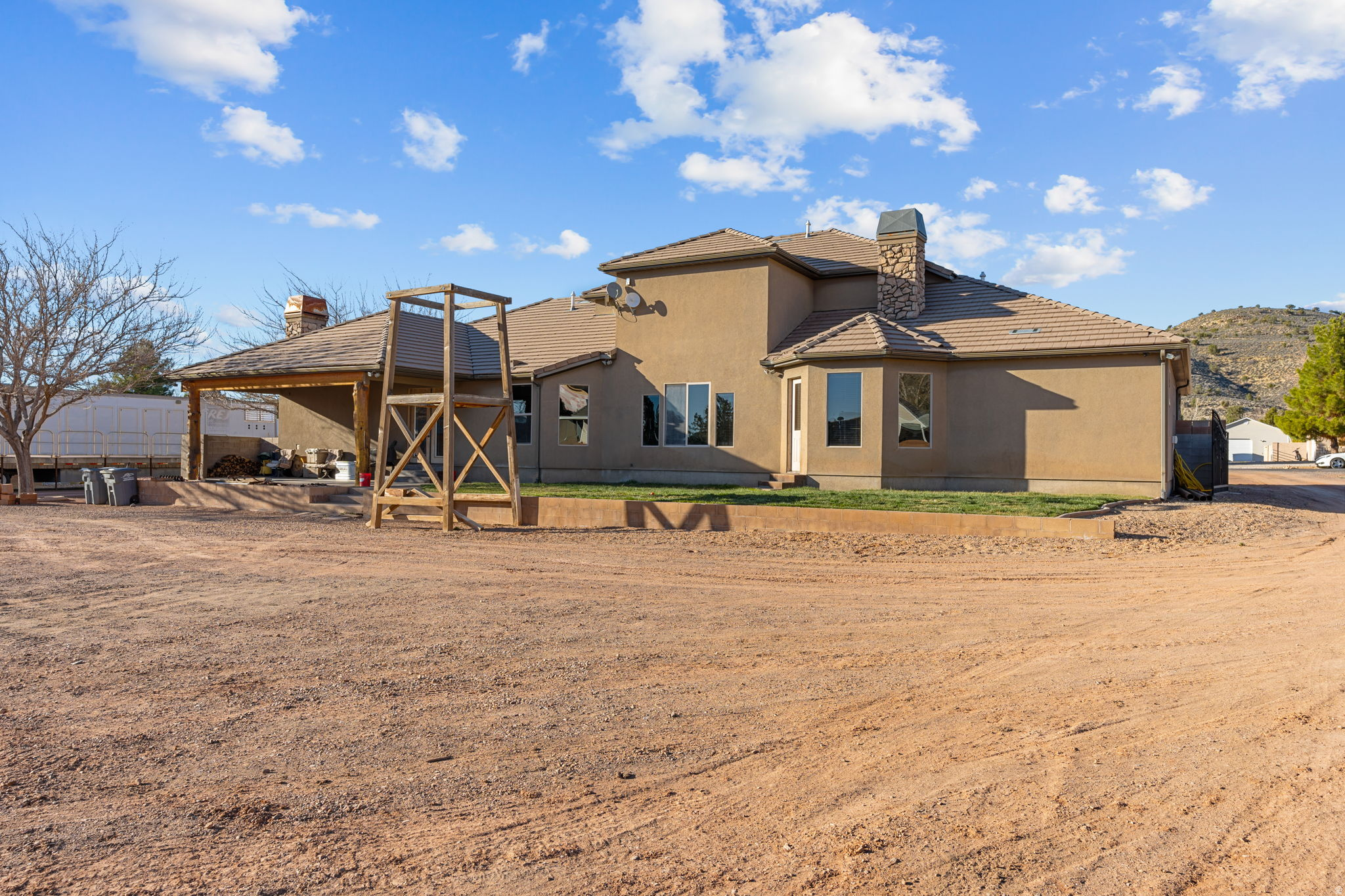 main property photo 77