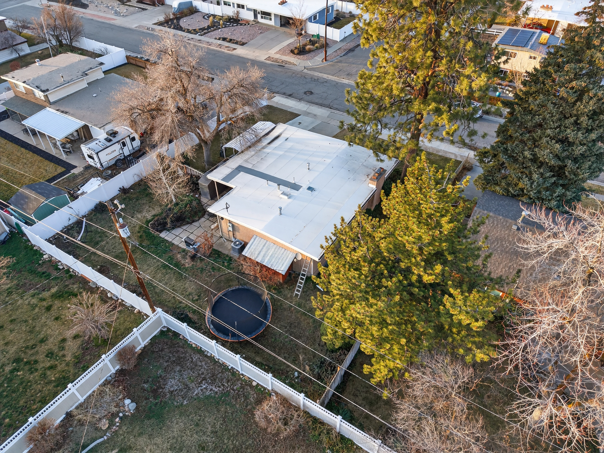 main property photo 40