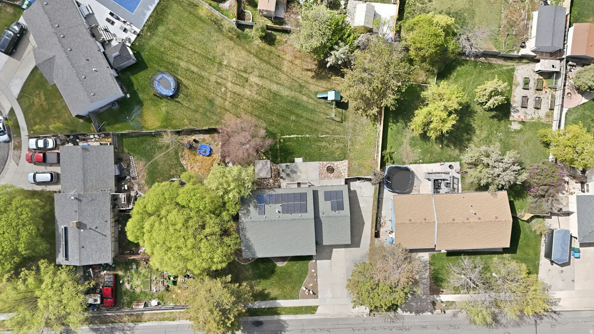 main property photo 27