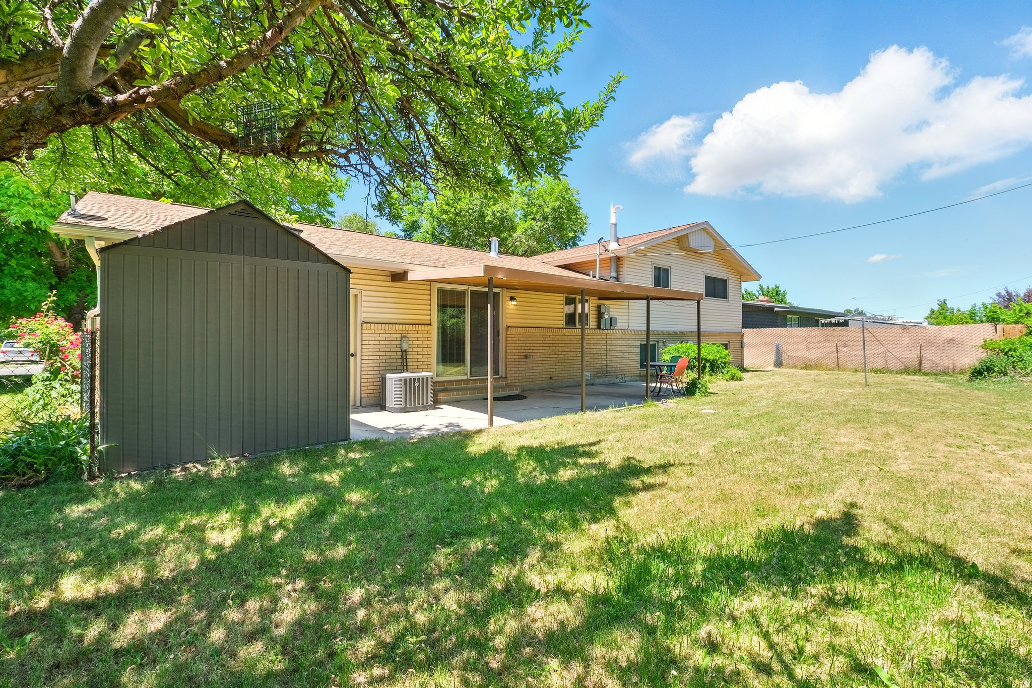main property photo 15