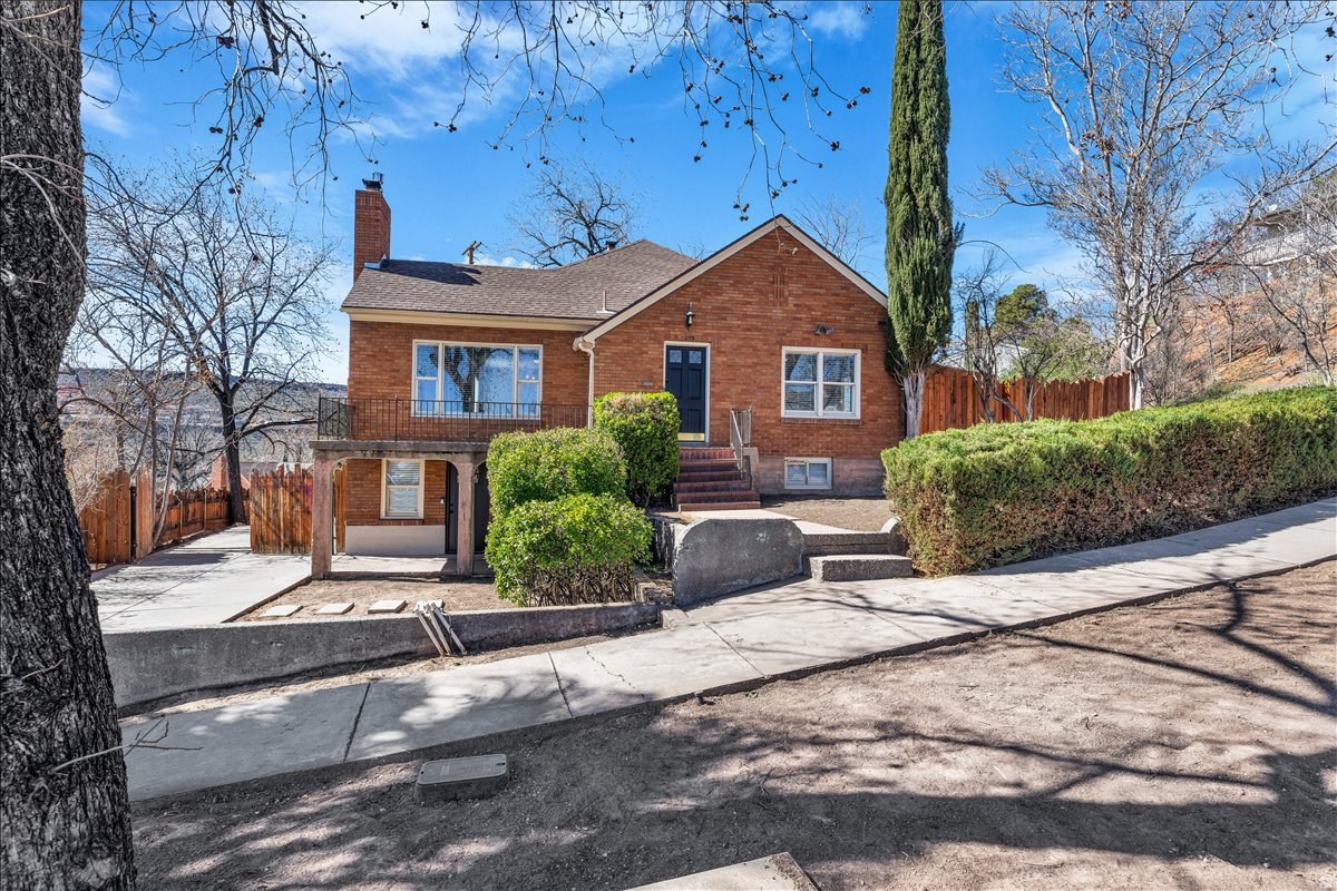 main property photo 2